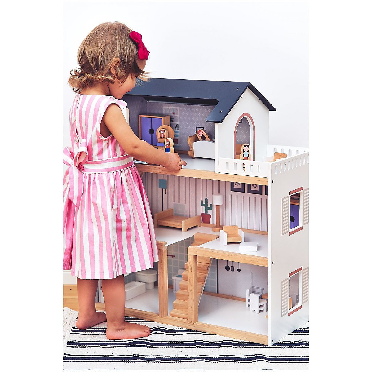 Puppenhaus Holz mit Möbeln und Zubehör 18-tlg