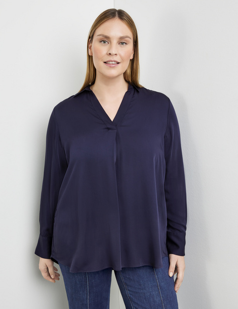 Bluse mit V-Ausschnitt und Kragen