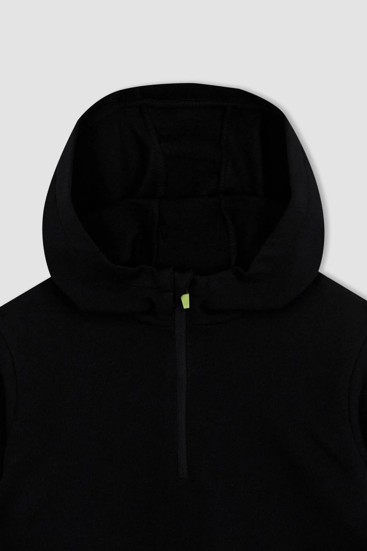 DeFacto  Sweatshirt mit Kapuze und Tasche für Jungen V3305a623sp