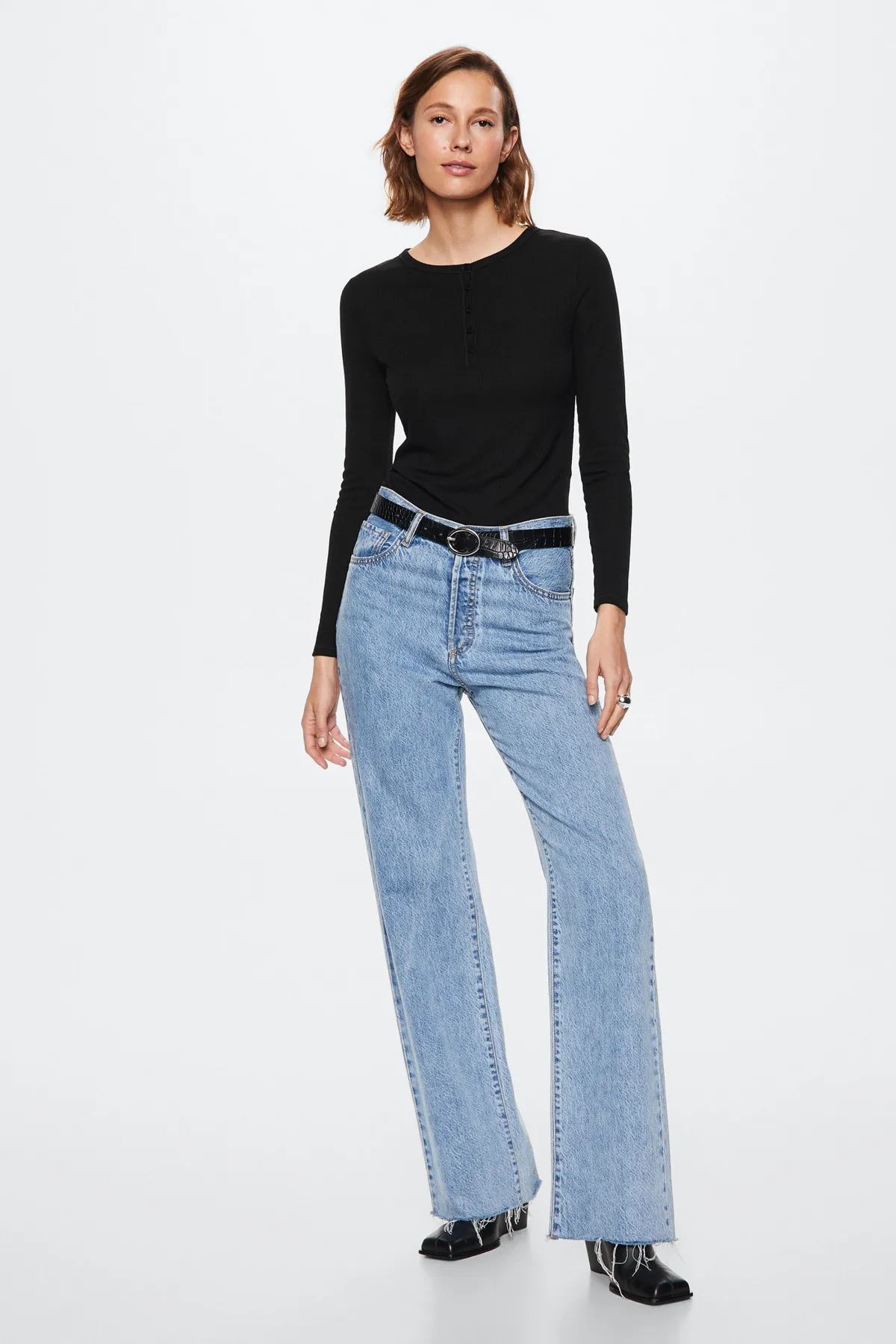MANGO  Schwarzes Damen-T-Shirt 37037747