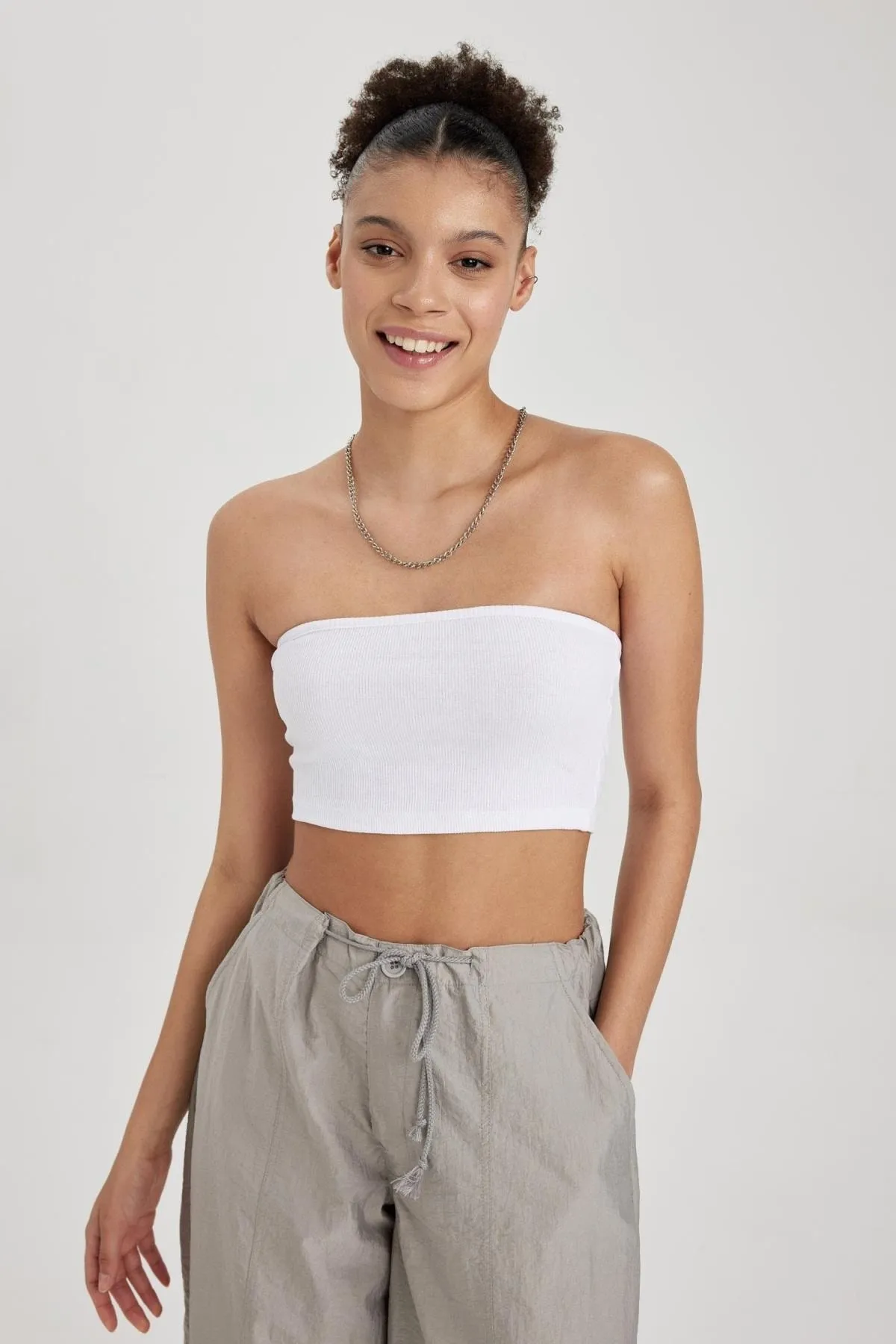 DeFacto  Coool Tailliertes, trägerloses, weißes Cord-Camisole Athlete A7643ax23sm