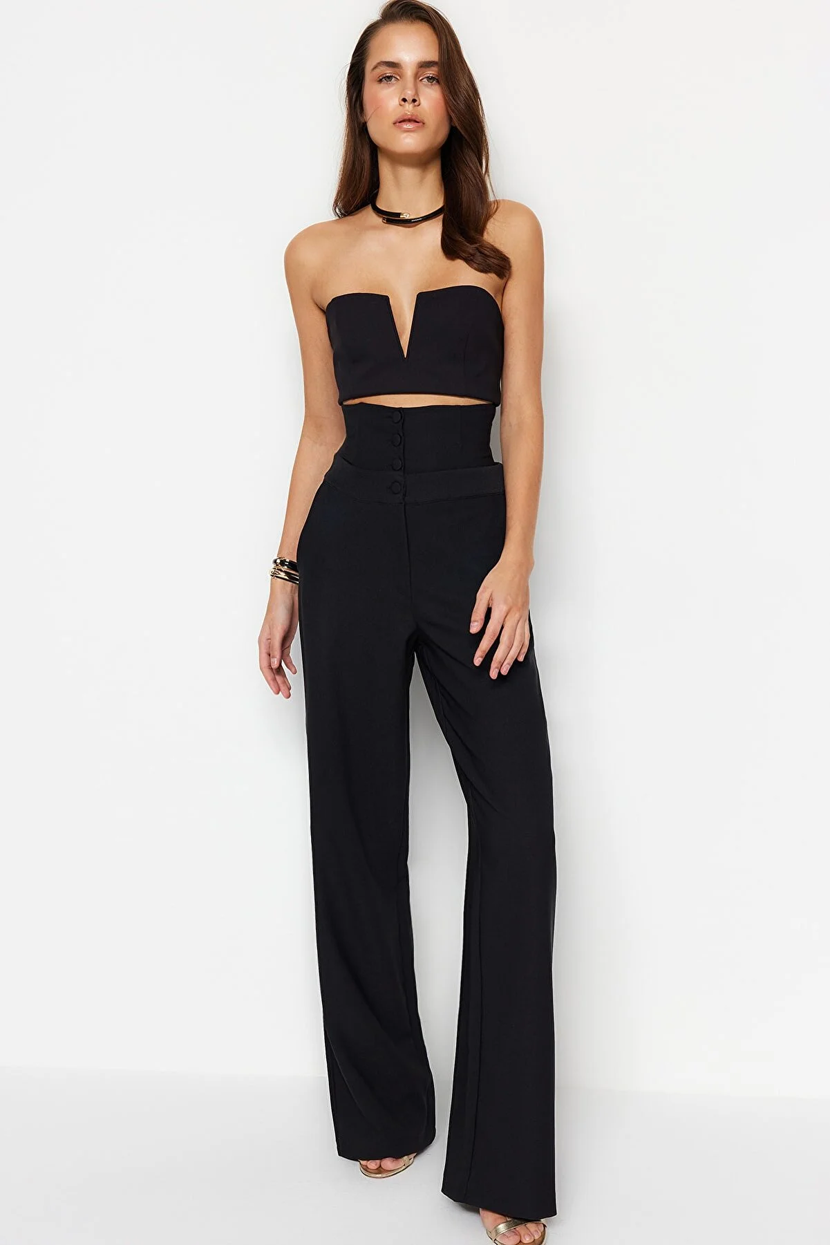 Trendyol Collection  Schwarze Hose mit gewebtem Korsett-Detail TPRSS23PL00033