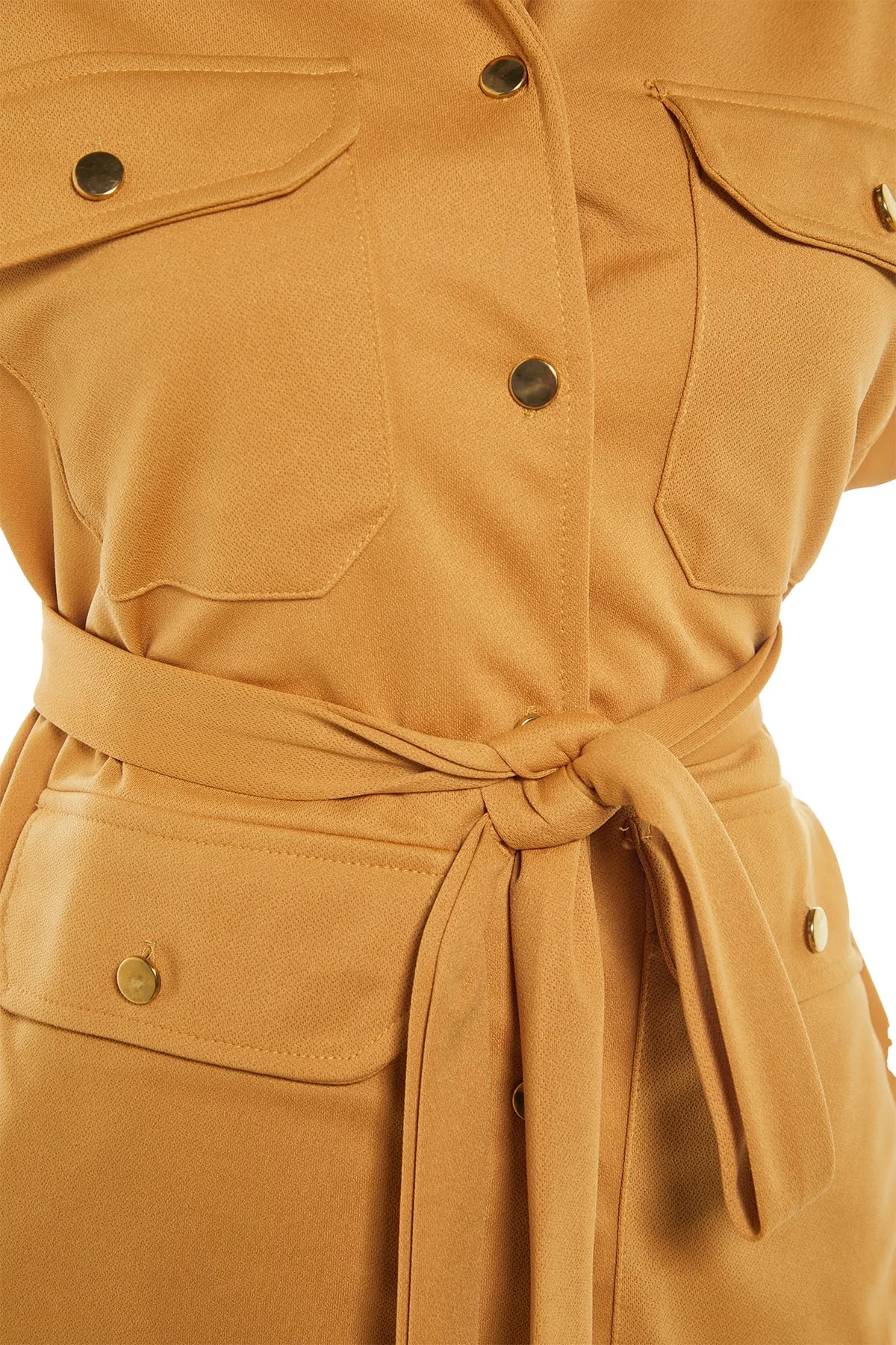 Trendyol Modest  Kamelfarbener Scuba-Westen-Hosen-Strickanzug mit Taillenschnürung TCTAW23US00167