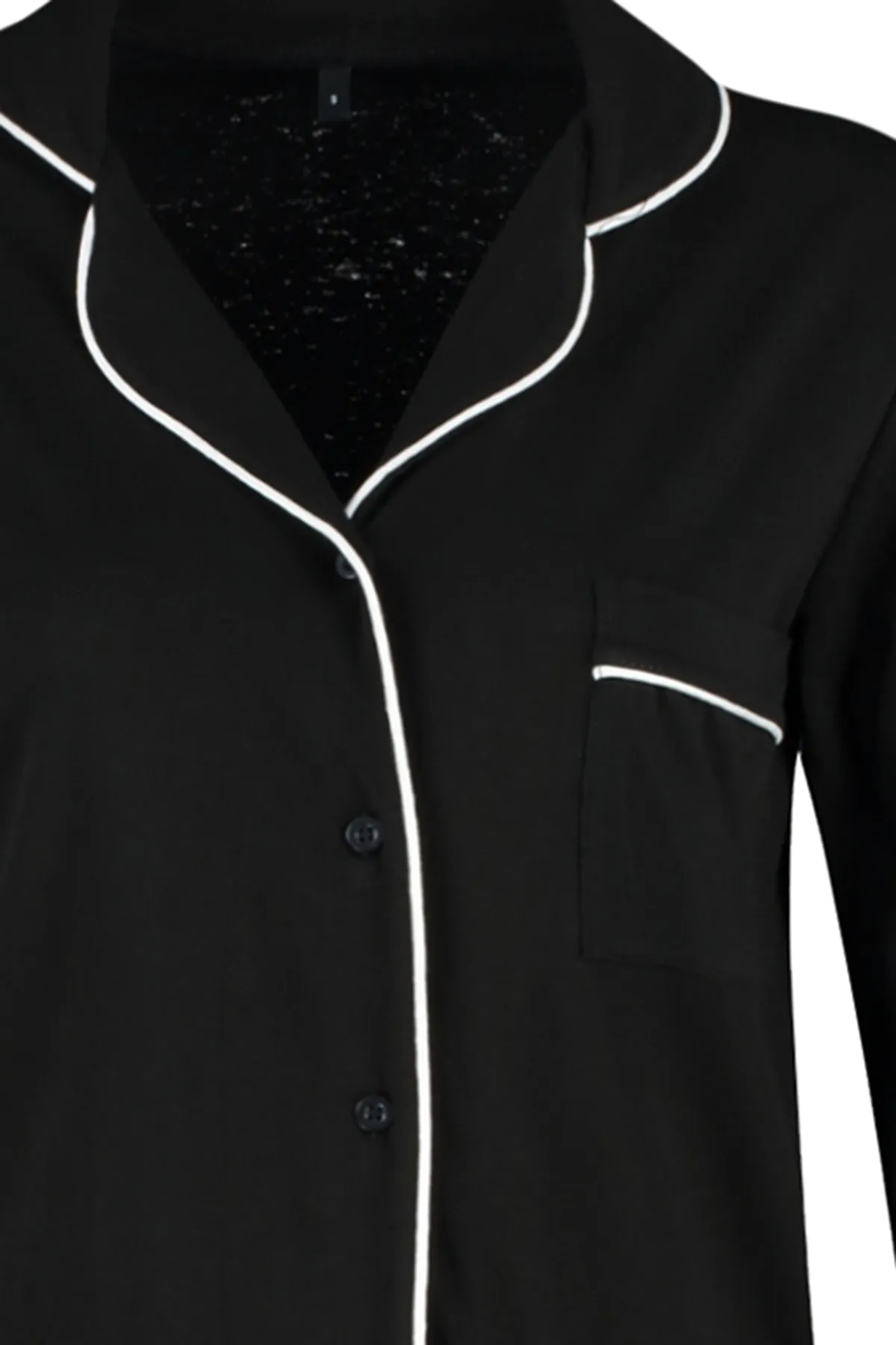 Trendyol Collection  Schwarzes Nachthemd aus Strick mit Paspelierung aus 100 % Baumwolle THMAW24GC00012