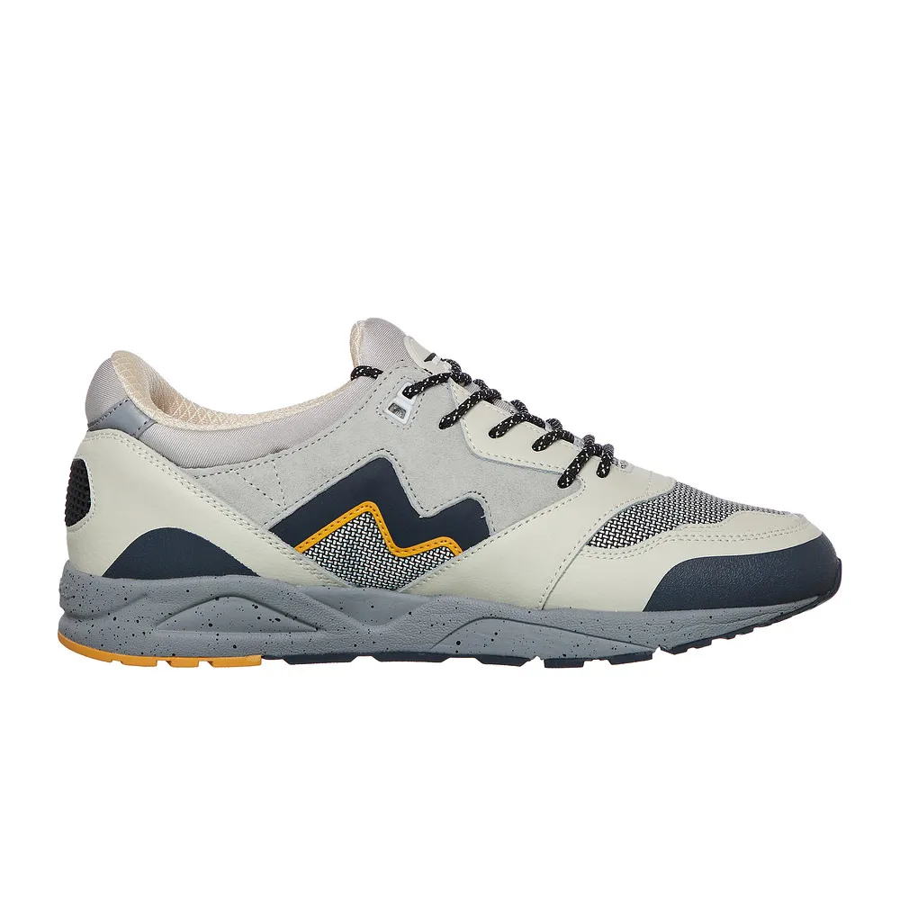 Karhu Aria 95 F803114 / weiss