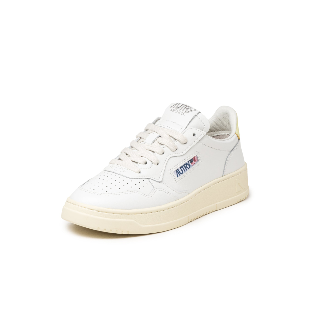 Autry WMNS Medalist Low W AULWLL58 / weiss