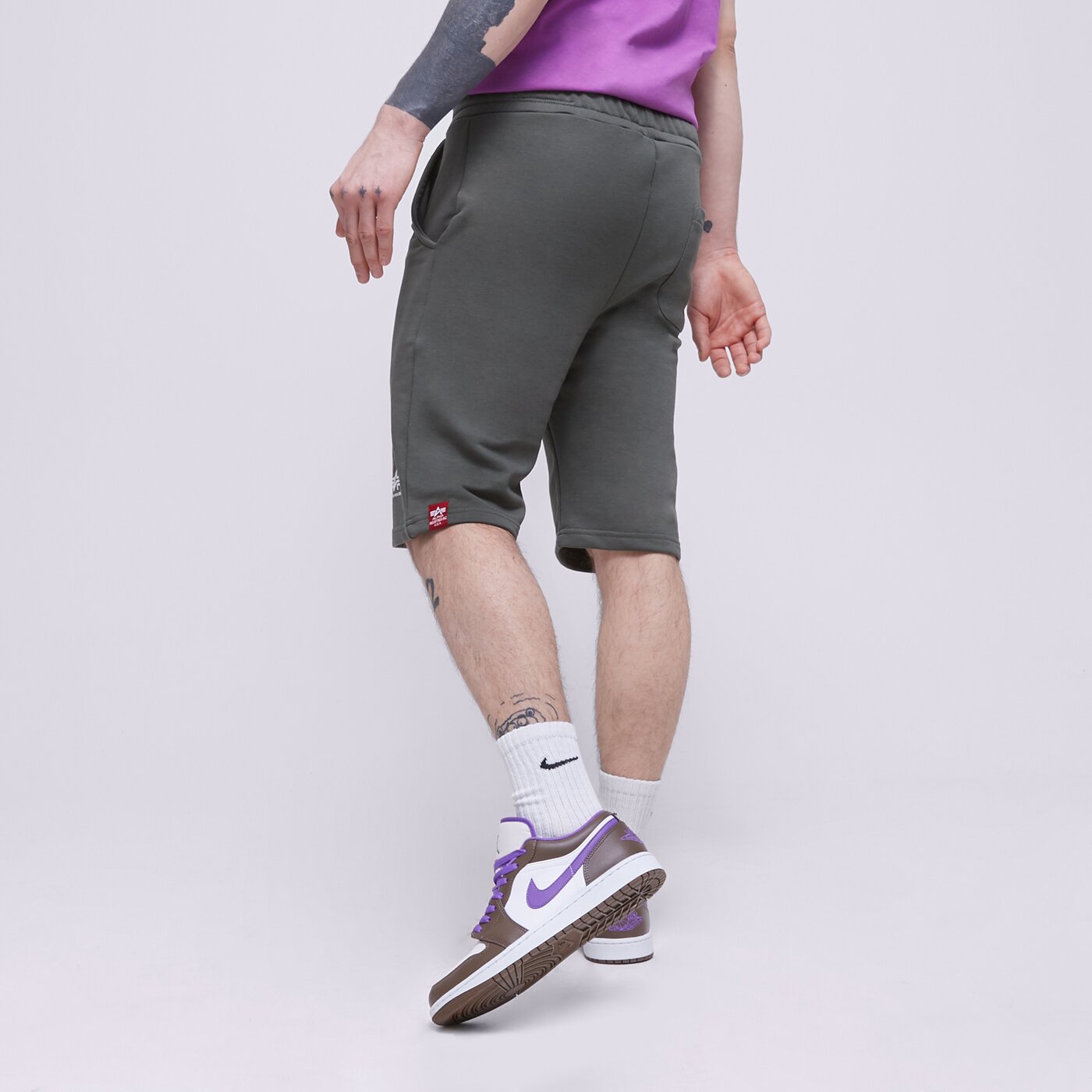 ALPHA INDUSTRIES SHORTS BASIC SL Grau