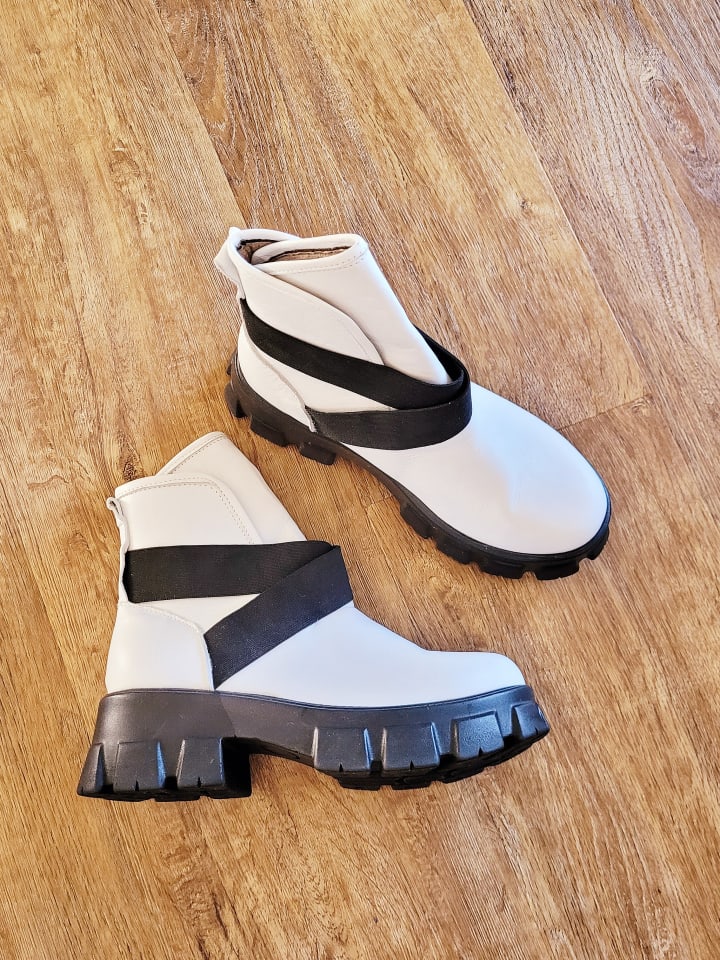 Noosy Leder-Boots in Weiß/ Schwarz günstig kaufen 36