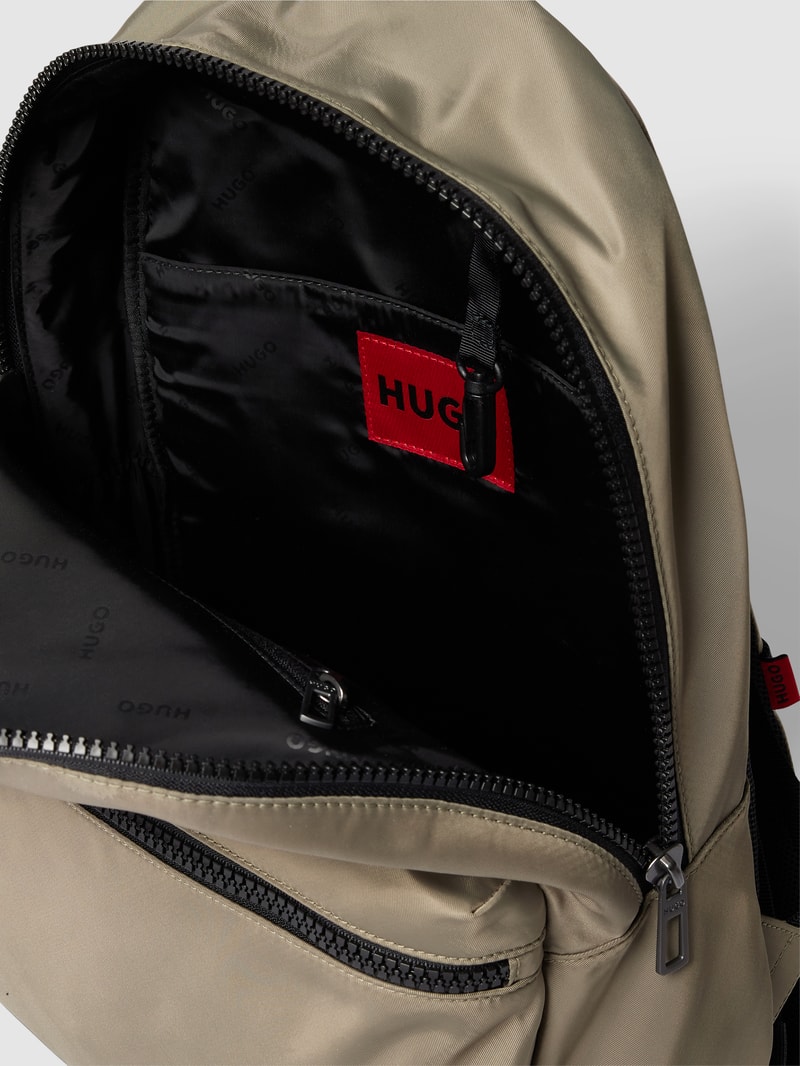 Rucksack mit Label-Patch Modell 'Ethon' in khaki
