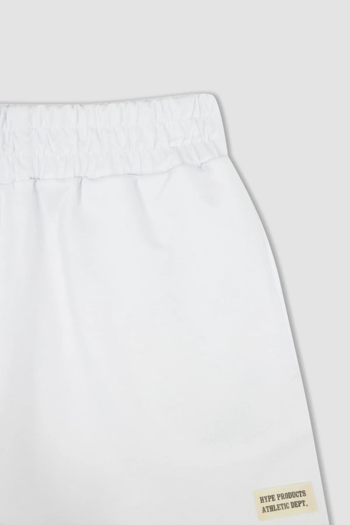 DeFacto  Passform: Slim-Fit-Shorts aus 100 % Baumwolle