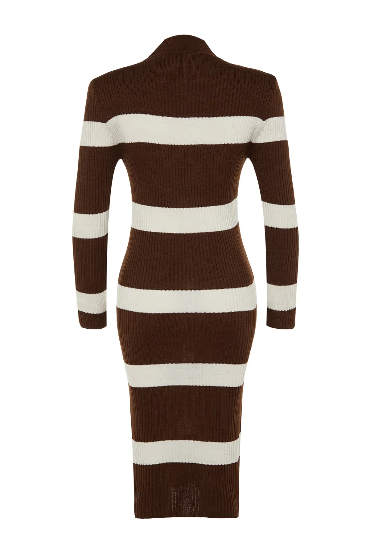 Trendyol Collection  Braunes Midi-Strickkleid mit hohem Kragen TWOAW23EL00226