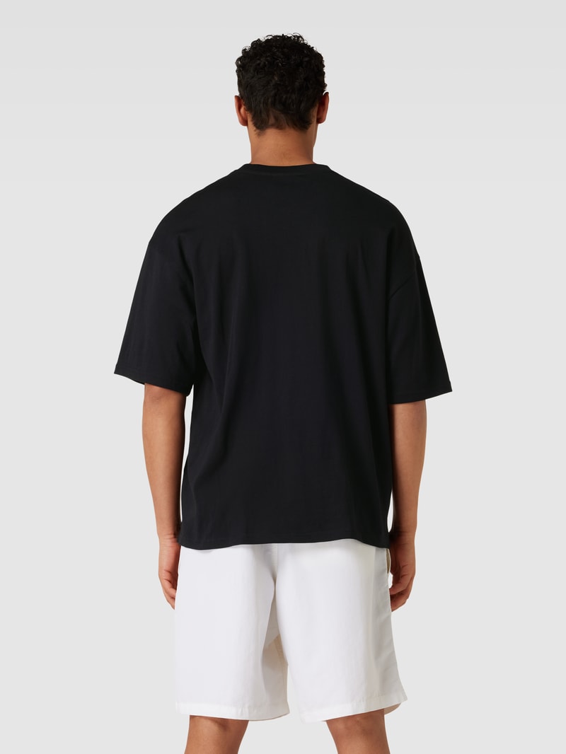 Oversized T-Shirt mit überschnittenen Ärmeln in schwarz