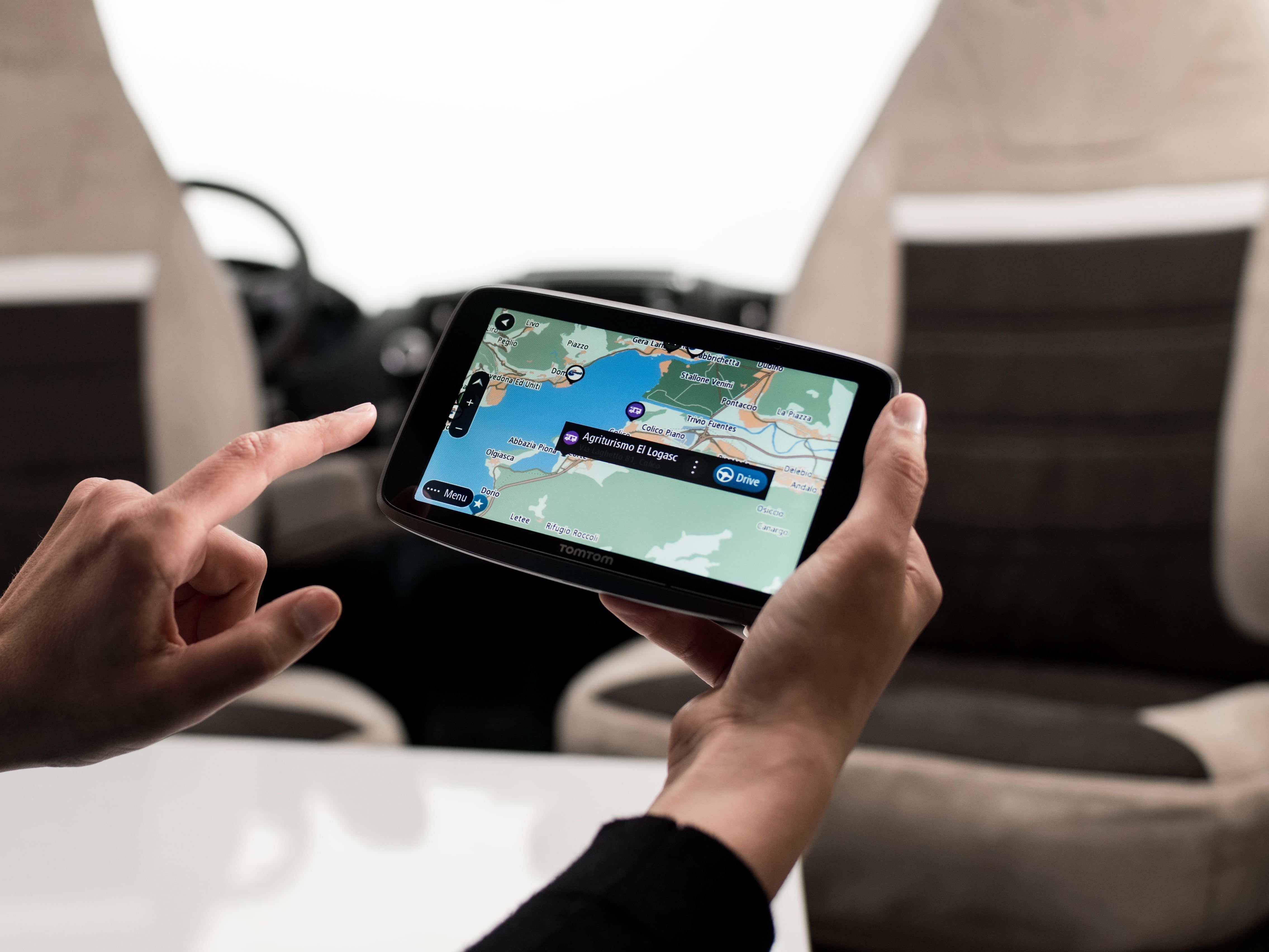 TomTom Go Camper Tour Navigation