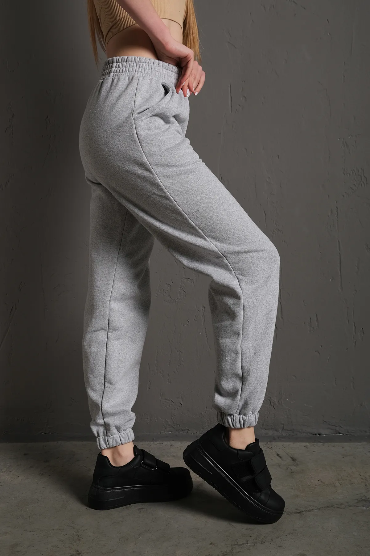 Know  Graue Damen-Jogginghose mit hoher Taille und elastischem Bein