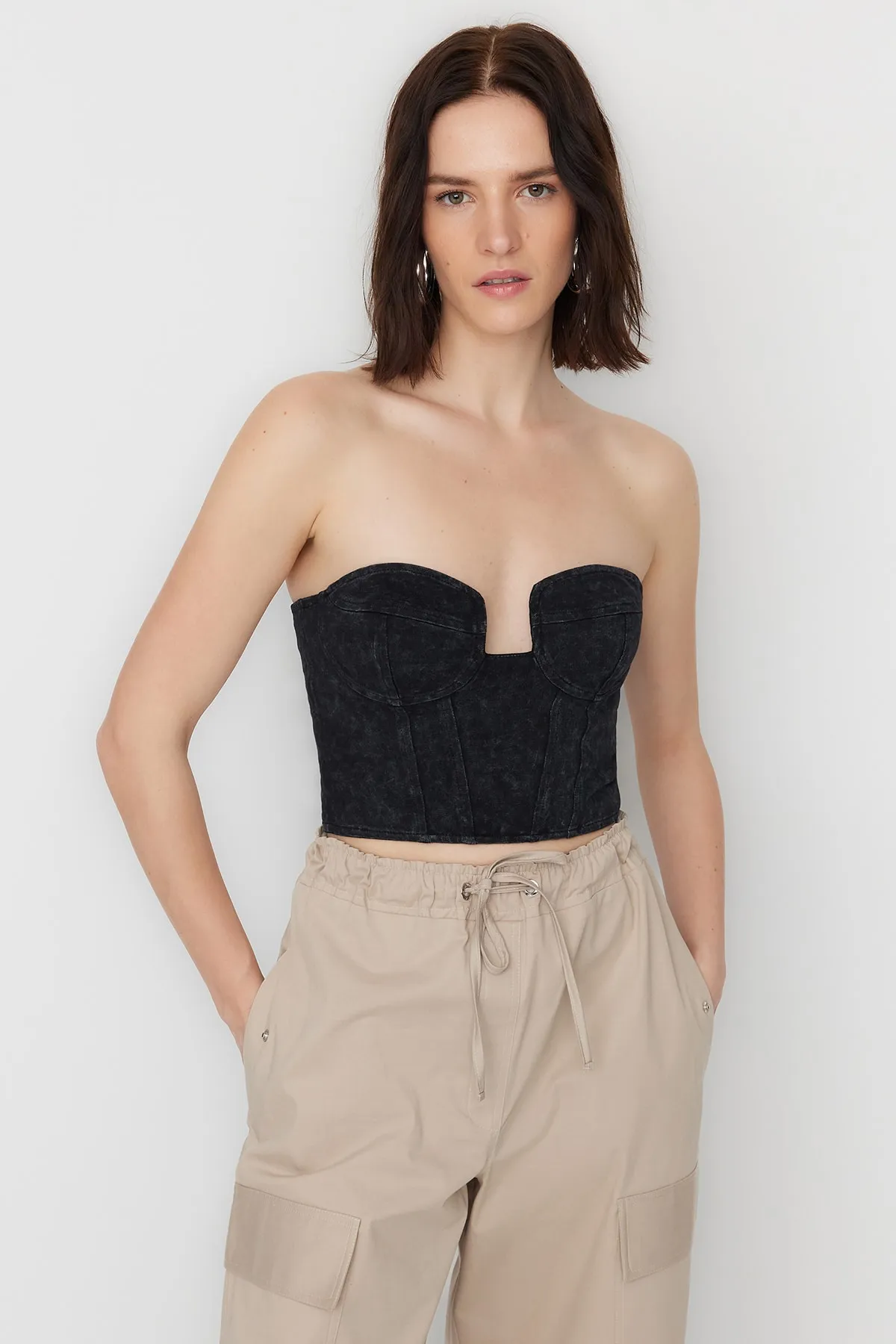 Trendyol Collection  X Sagaza Studio Anthracite Acid Wash Detailliertes Bügel-Bustier TCLSS23BS00006