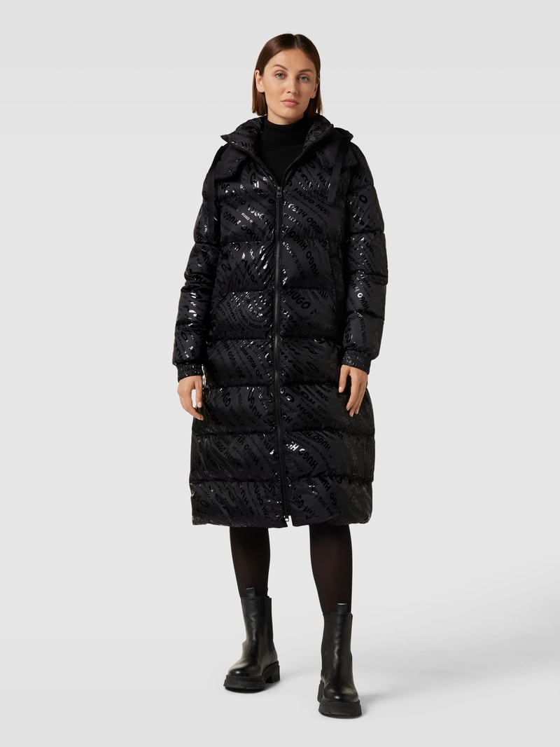 Steppmantel mit Label-Print in schwarz