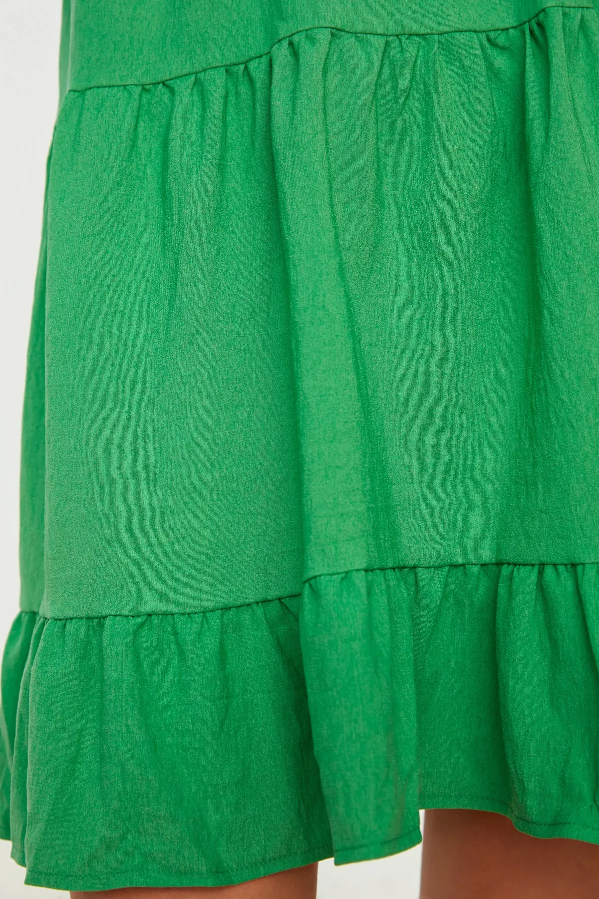 Trendyol Collection  Smaragdgrünes, weit geschnittenes Mini-Webkleid TWOSS20EL0400