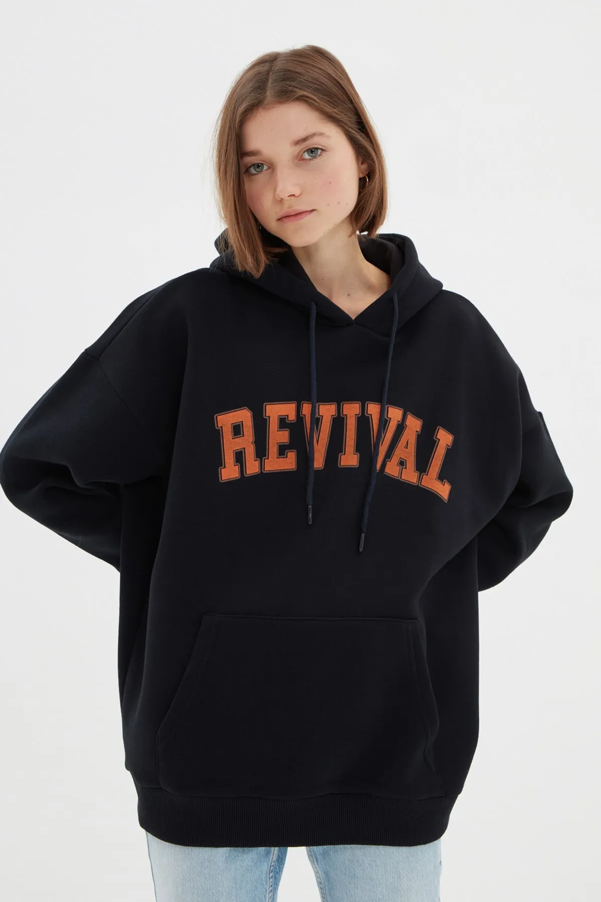 Trendyol Collection  Marineblaues Unisex-Sweatshirt mit Kapuze in Übergröße/weiter Passform TMNAW22SW1462/Marineblau