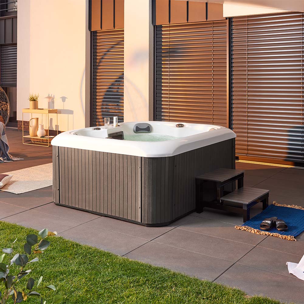 Home Deluxe Outdoor Whirlpool SEA STAR - mit Treppe und Thermoabdeckung