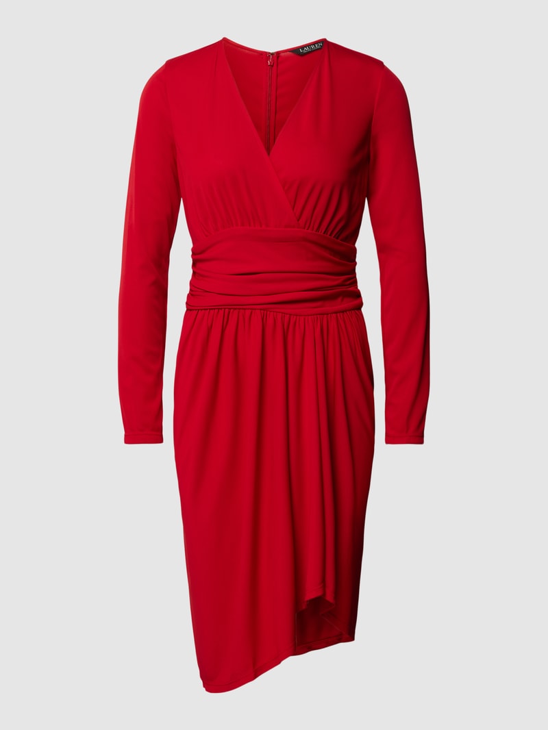 Knielanges Kleid mit V-Ausschnitt und Taillenband in rot
