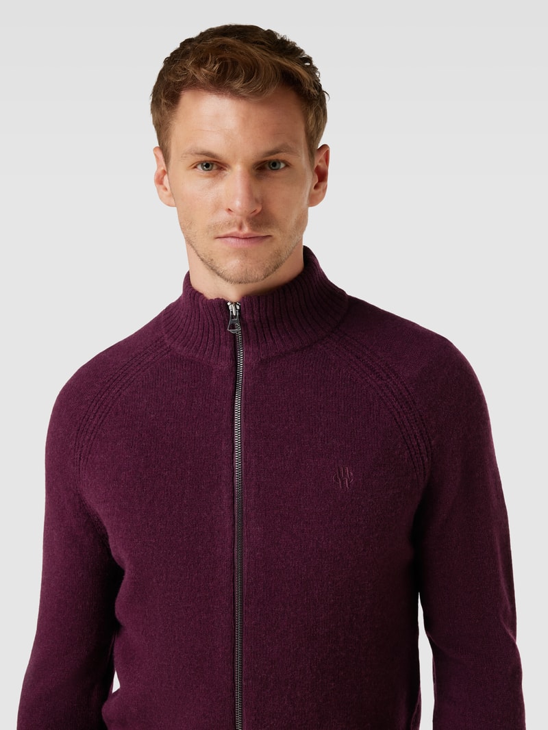 Strickjacke mit Label-Stitching Modell 'GEORG' in aubergine meliert