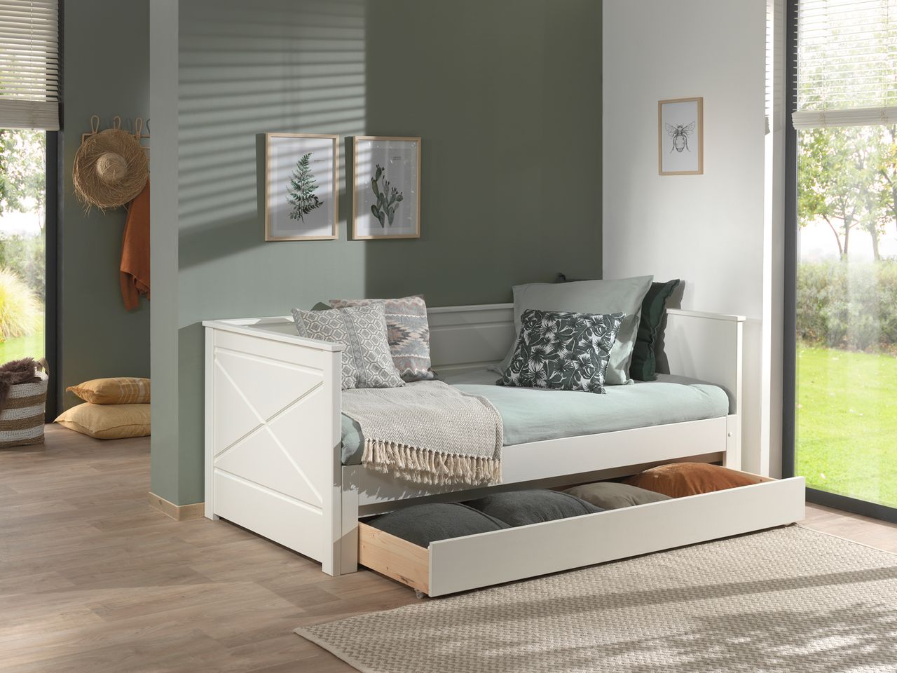 VIPACK Kojenbett mit Auszug, Liegefläche von 90 x 200 auf 180 x 200 erweiterbar, inkl. Bettschublade, Ausf. Kiefer mit MDF weiß lackiert