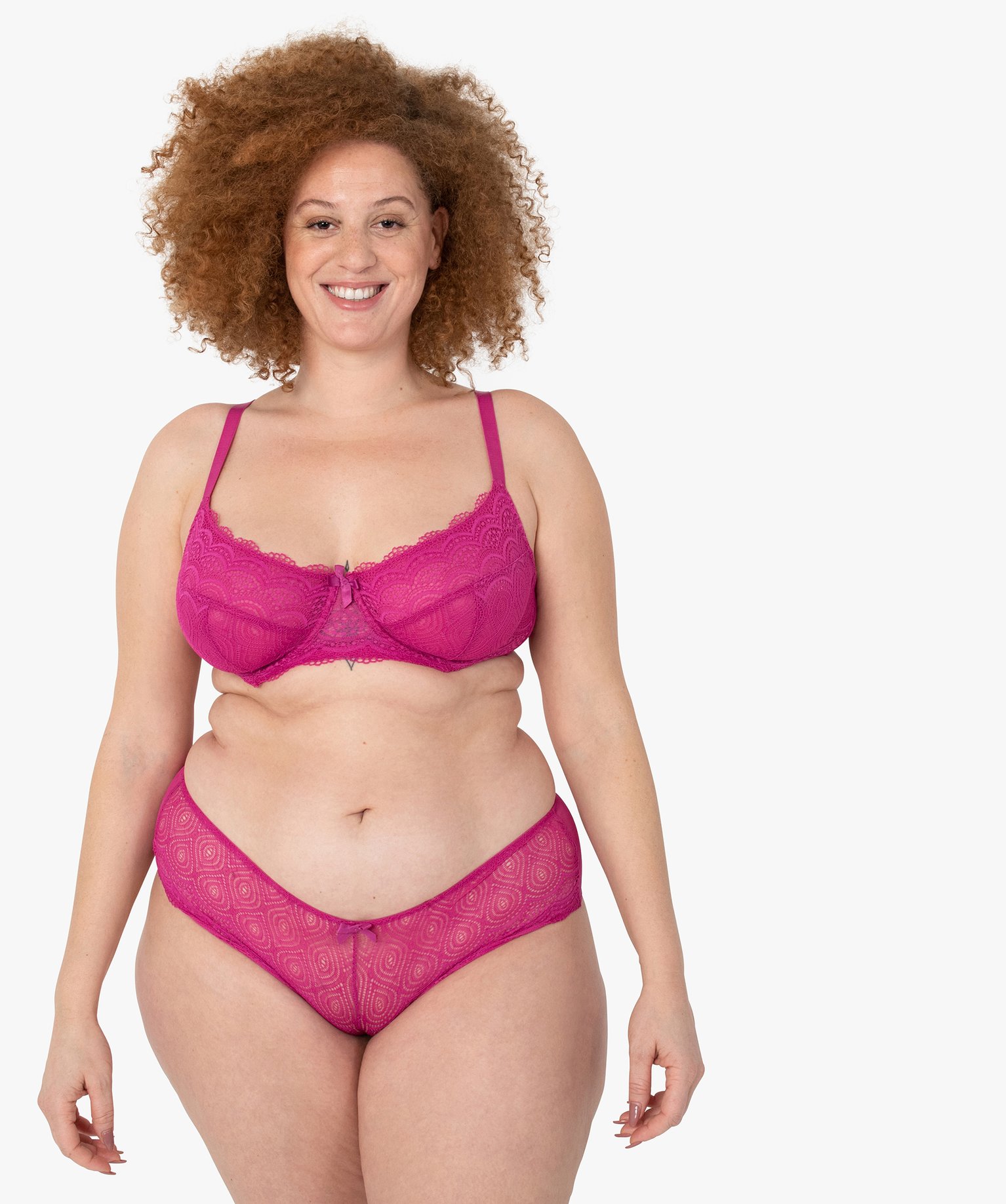 Soutien-gorge emboitant grande taille à armatures en dentelle rose fonce | GEMO