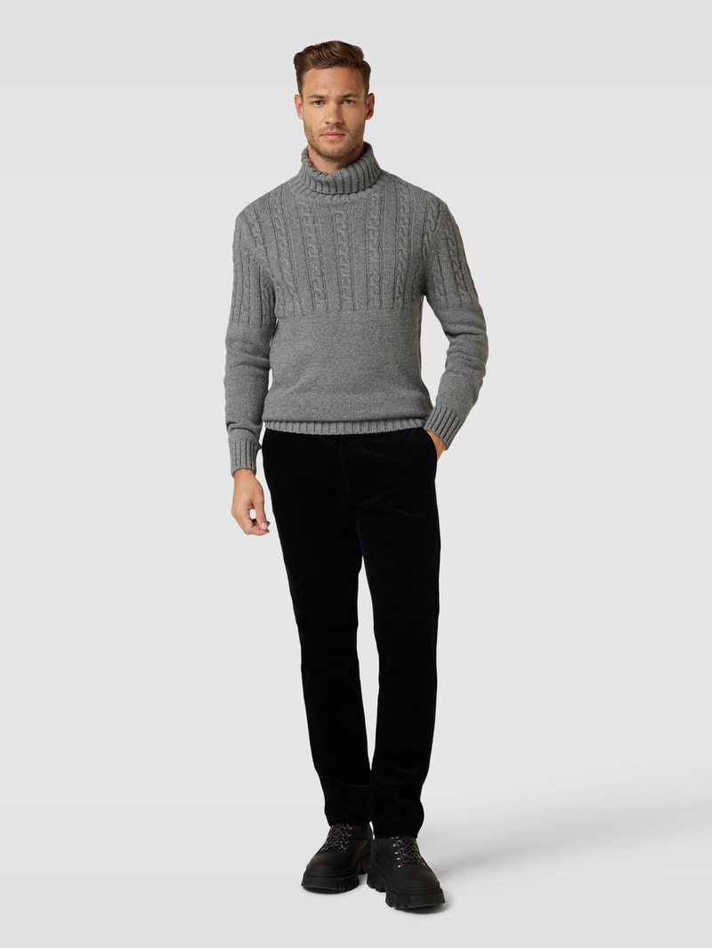 Strickpullover mit Zopfmuster in mittelgrau meliert
