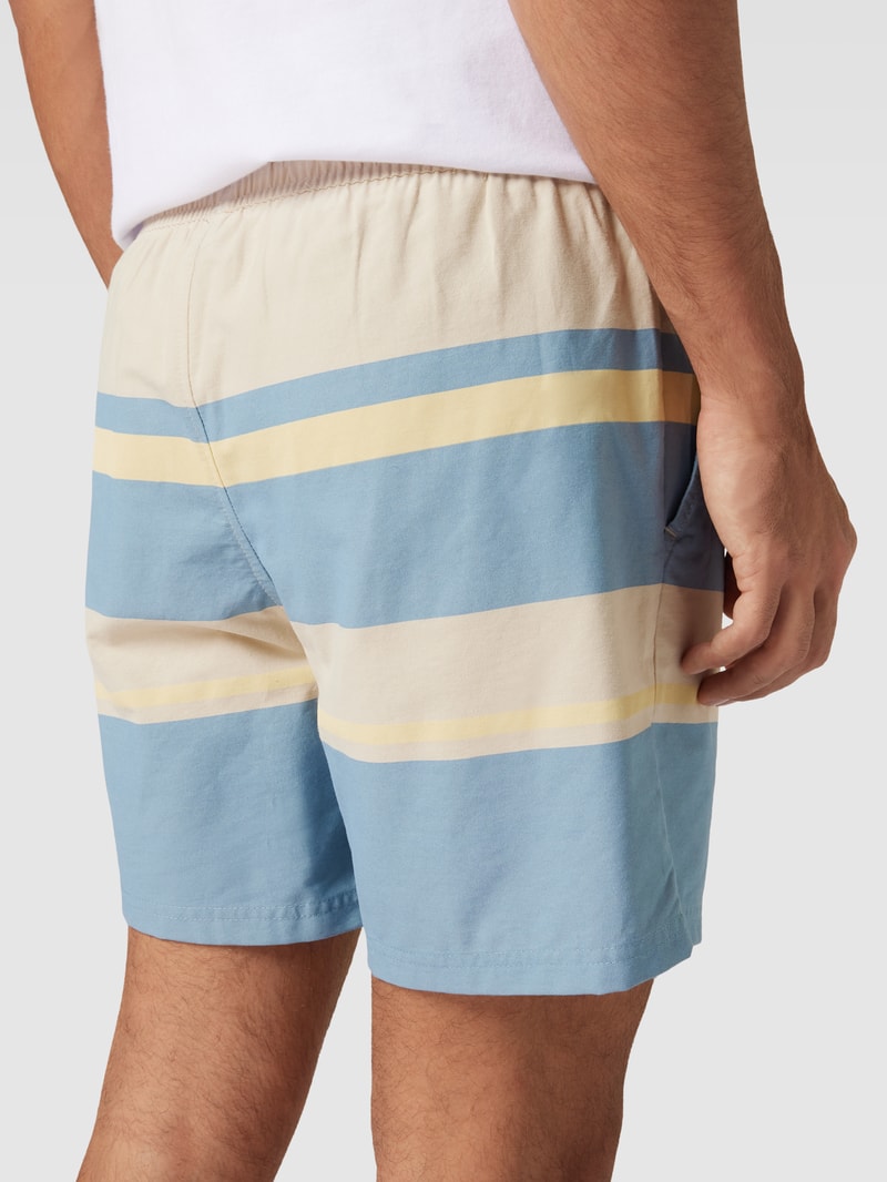 Shorts mit Streifenmuster in beige