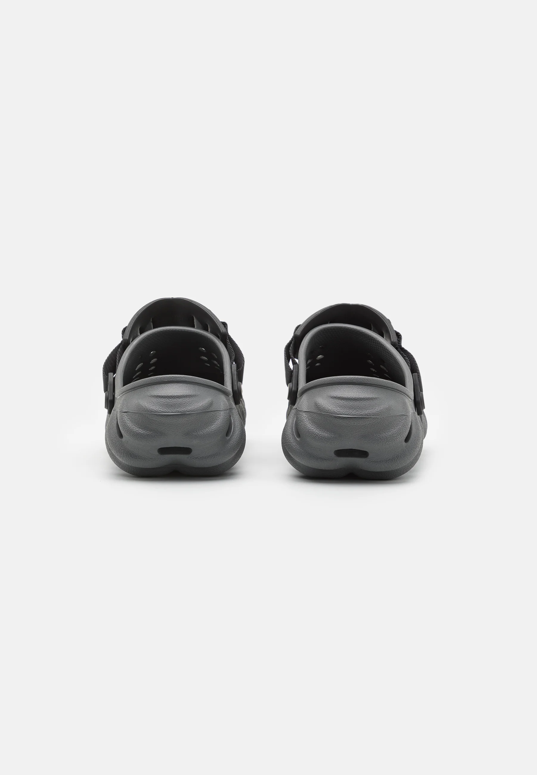 Crocs ECHO UNISEX - Pantuflas