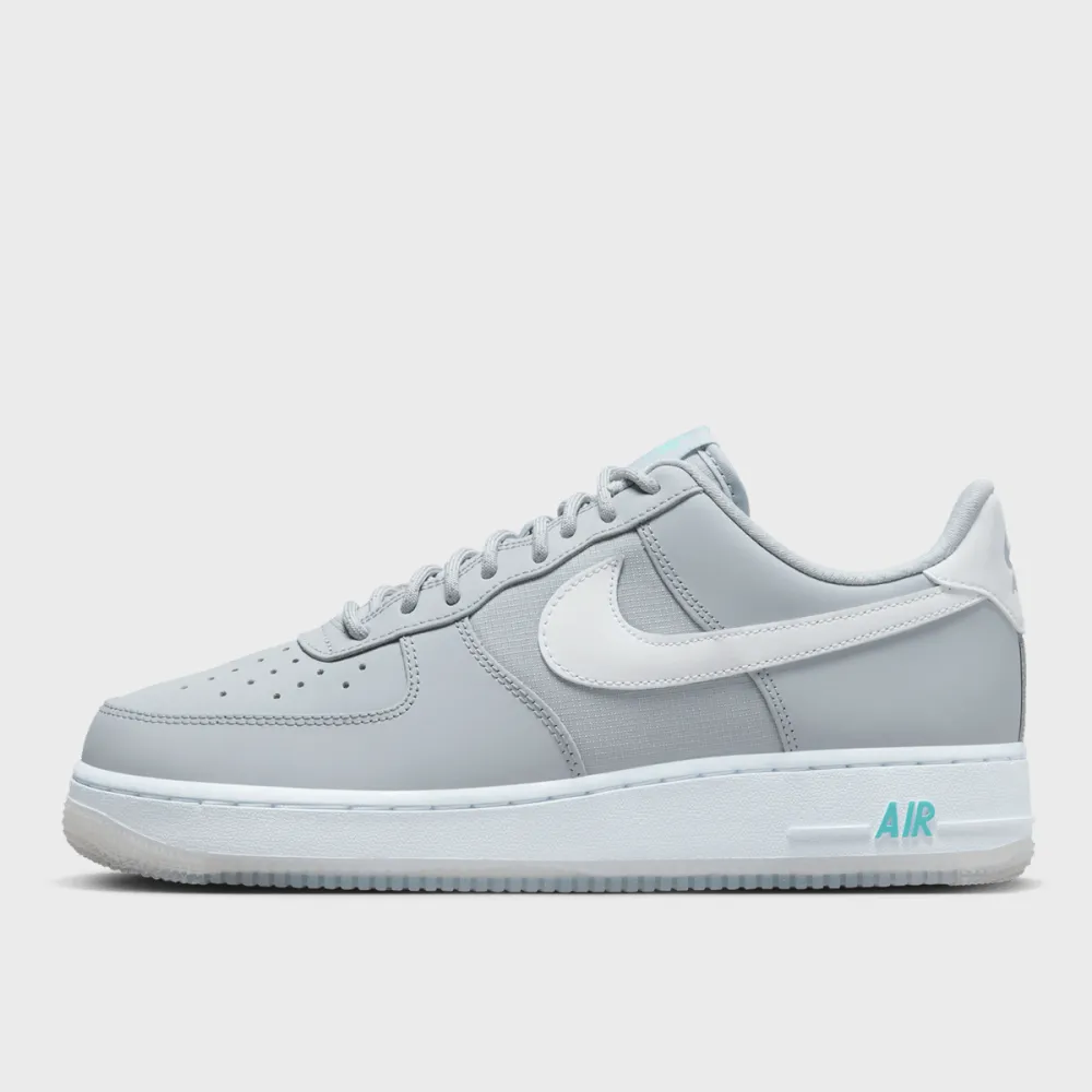 Nike Air Force 1 07 FV0383-001 / grau