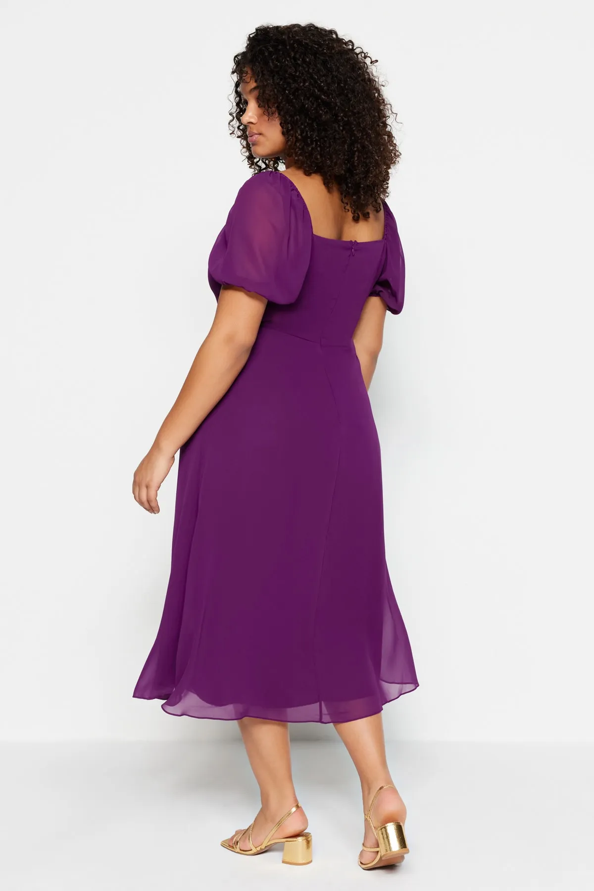 Trendyol Curve  Lila, schlichtes A-Linien-Midikleid aus Webstoff in Übergröße