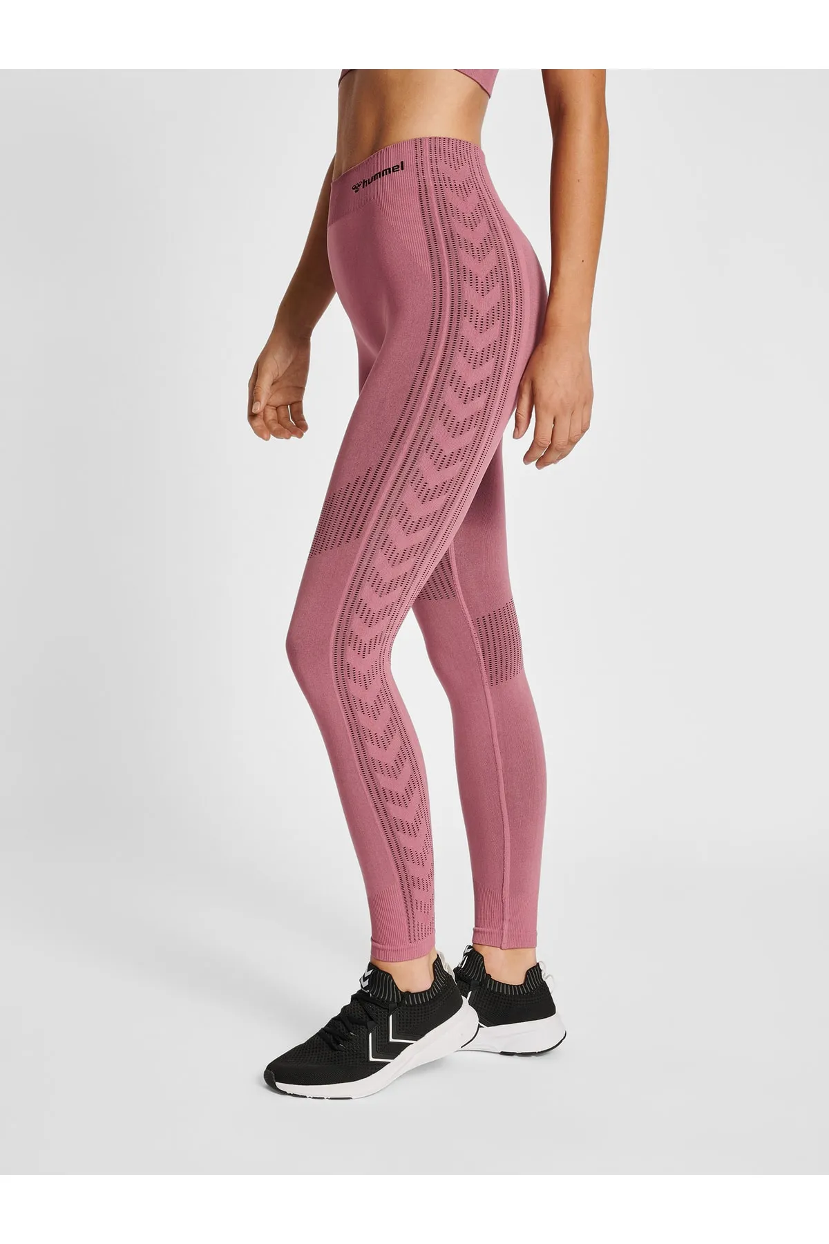 hummel  hmlFORMENDE NAHTLOSE MW-STRUMPFHOSE