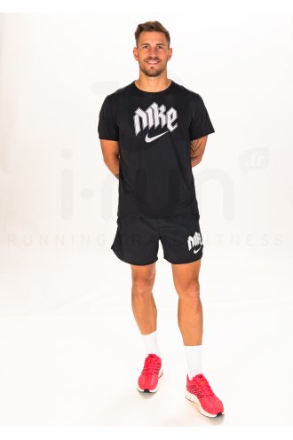 Nike Miler Run Division M