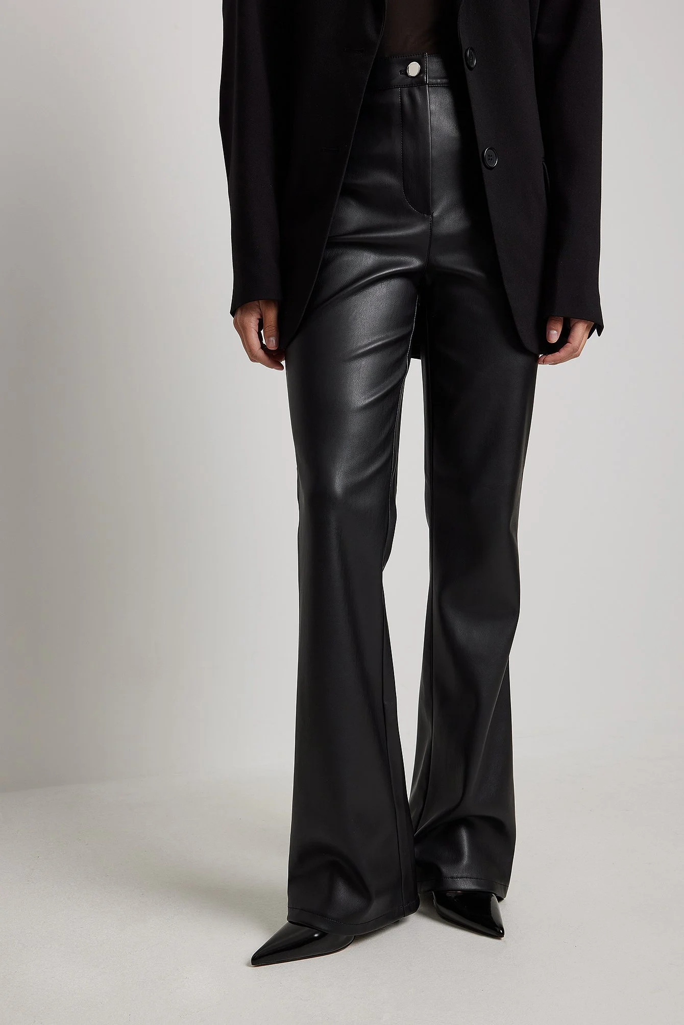 Ausgestellte PU-Leggings