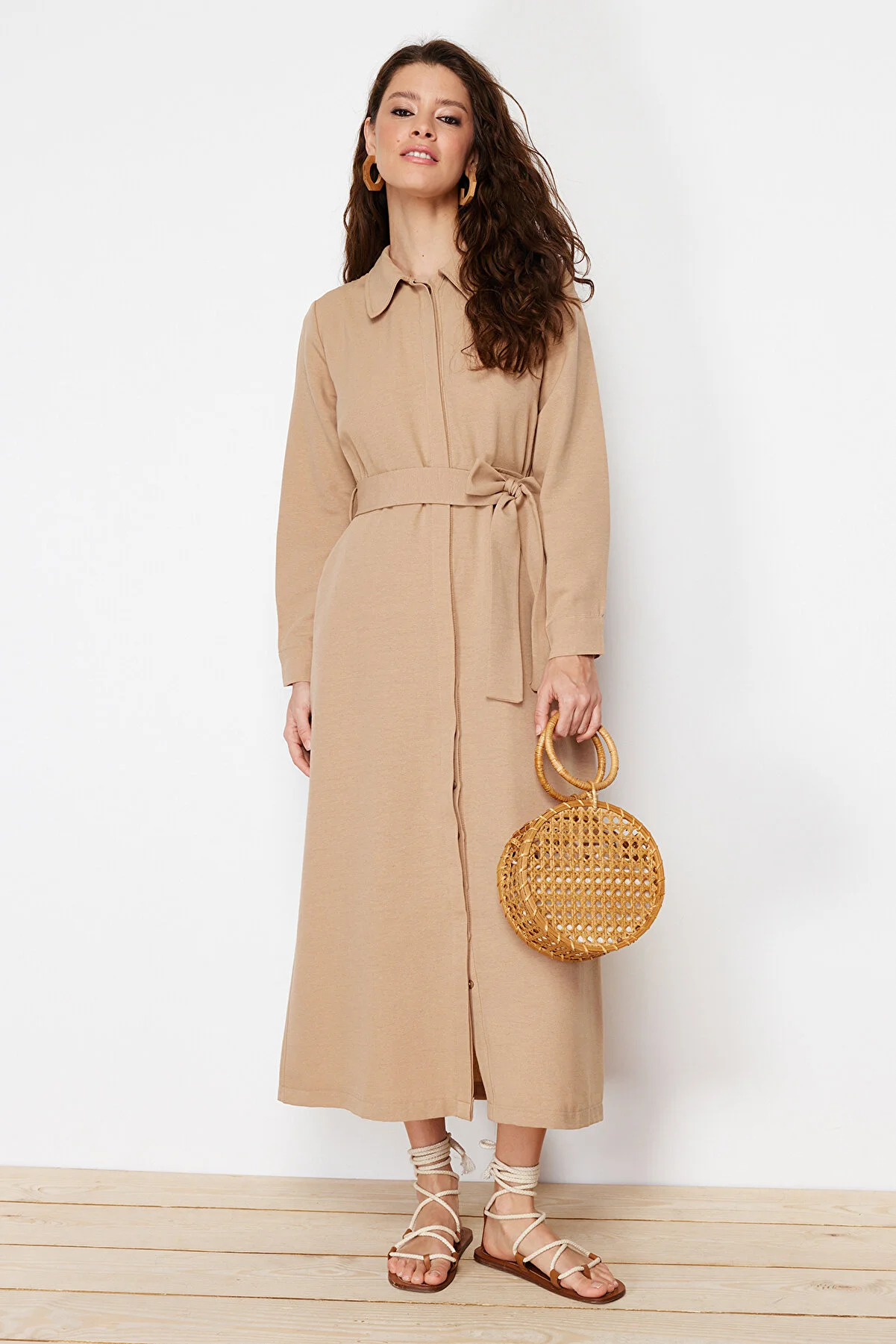 Trendyol Modest  Hellbeiges gewebtes Kleid in Leinenoptik TCTSS24EB00114
