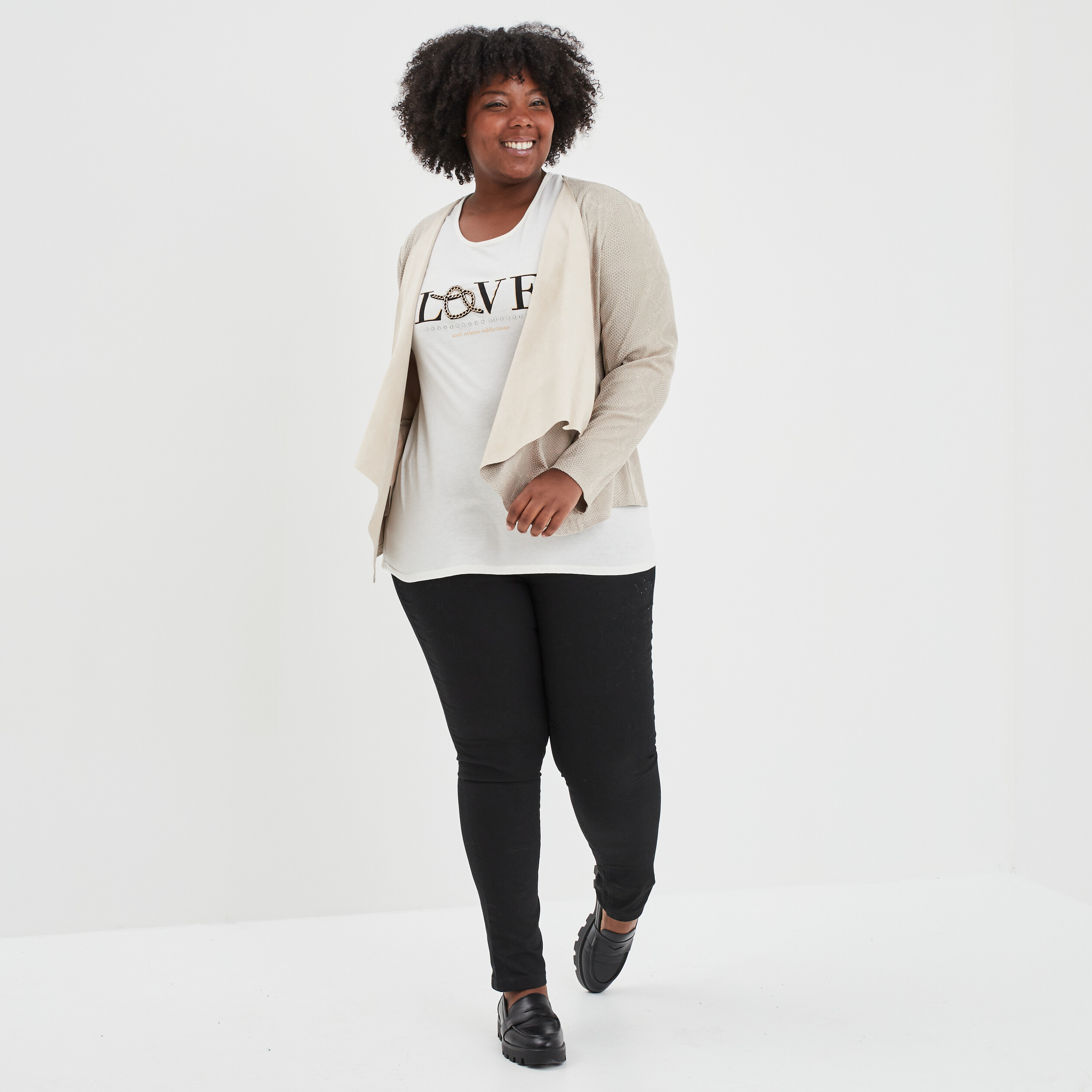 T-shirt droit avec détail chaîne blanc femme grande taille | La Halle