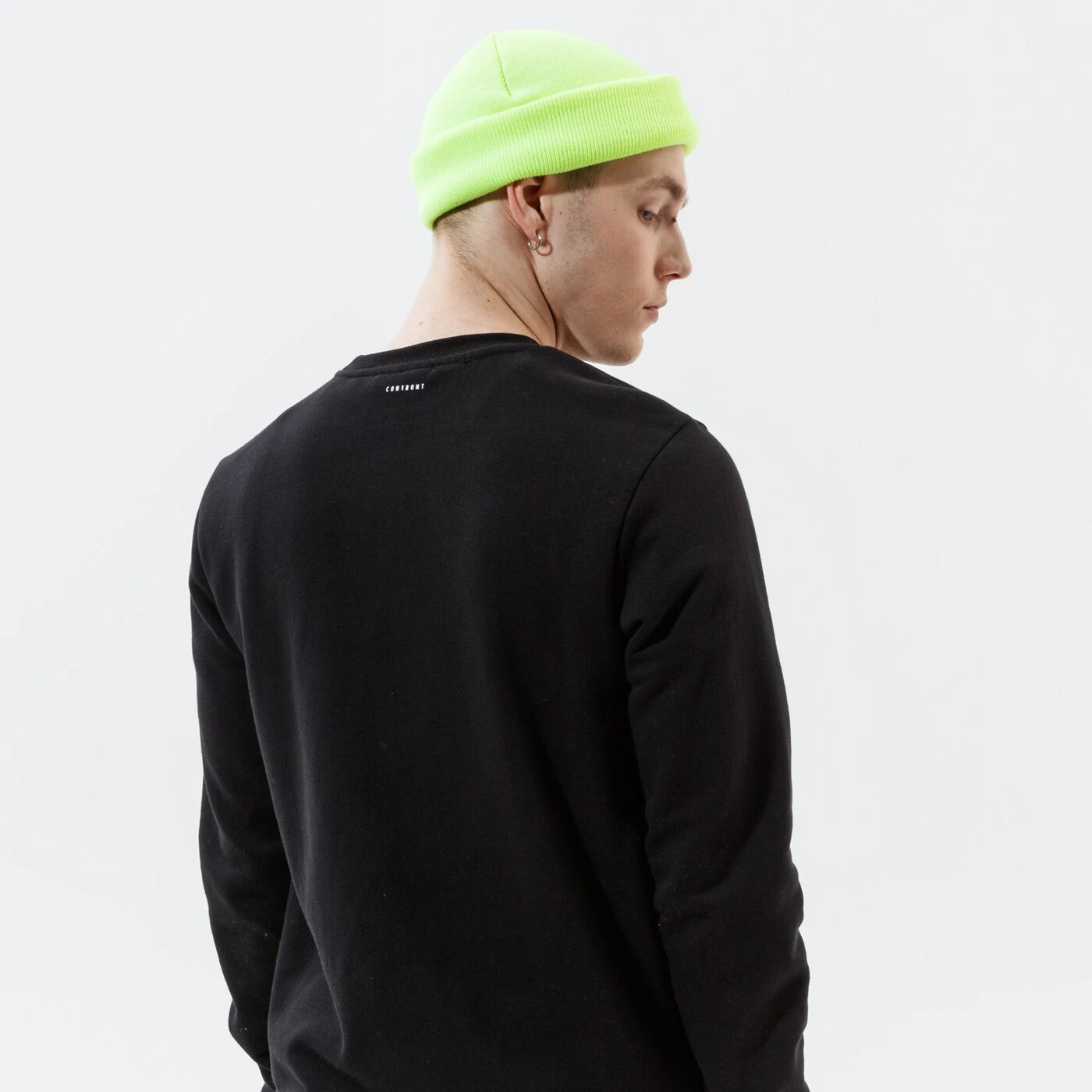 CONFRONT SWEATSHIRT SMALL LOGO CREW BLACK Schwarz