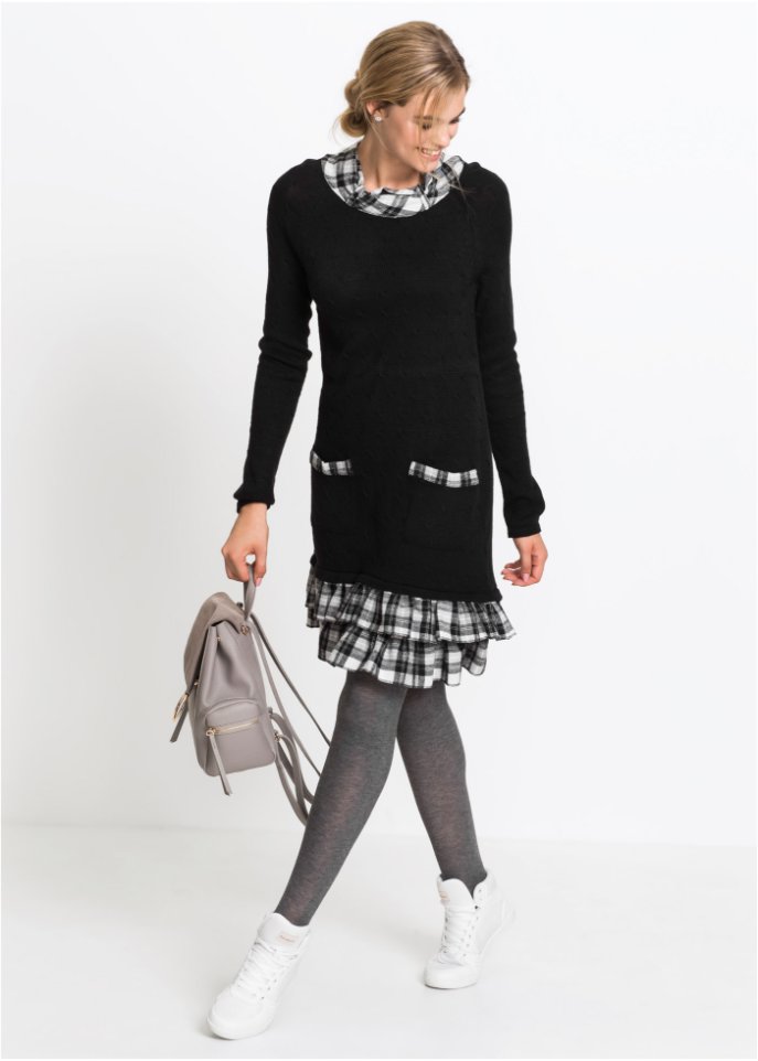 Strickkleid im Materialmix