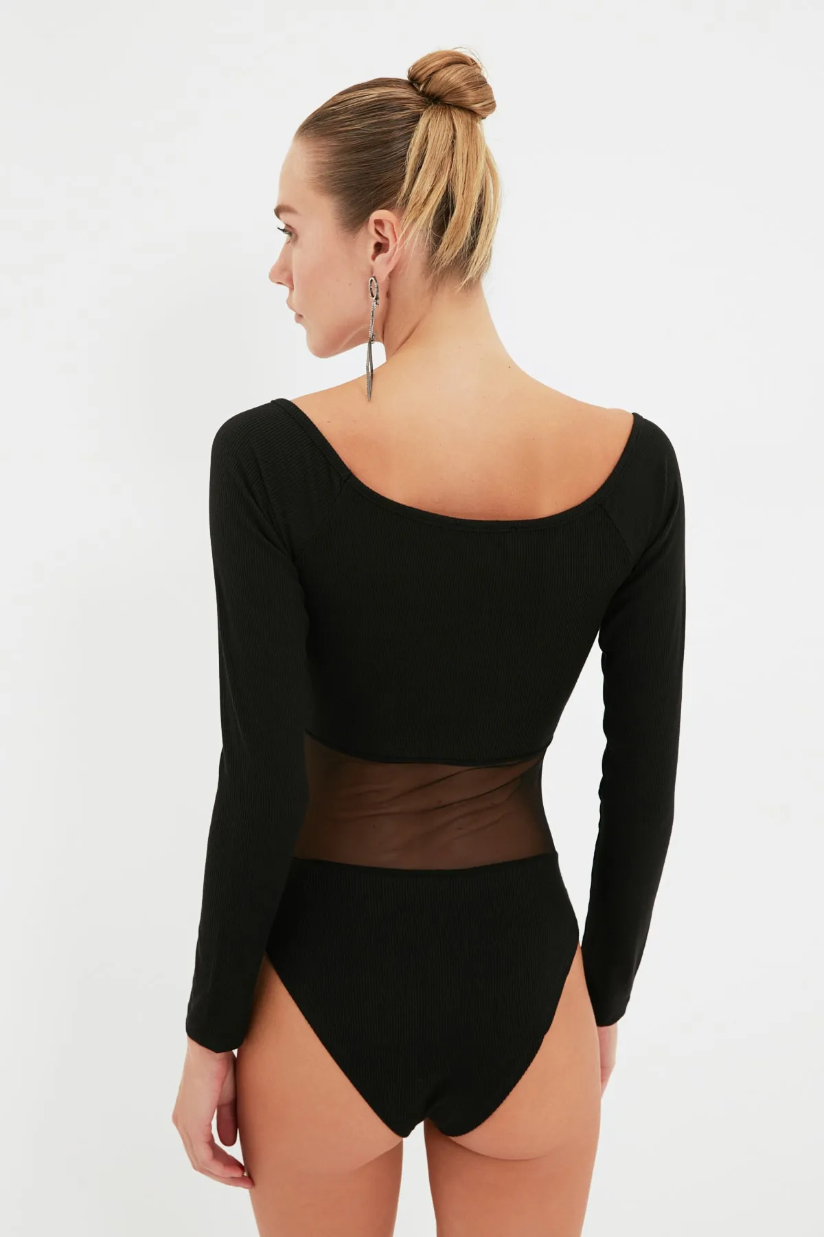Trendyol Collection  Schwarzer Strickbody mit Korsett-Detail TPRAW22BD0086