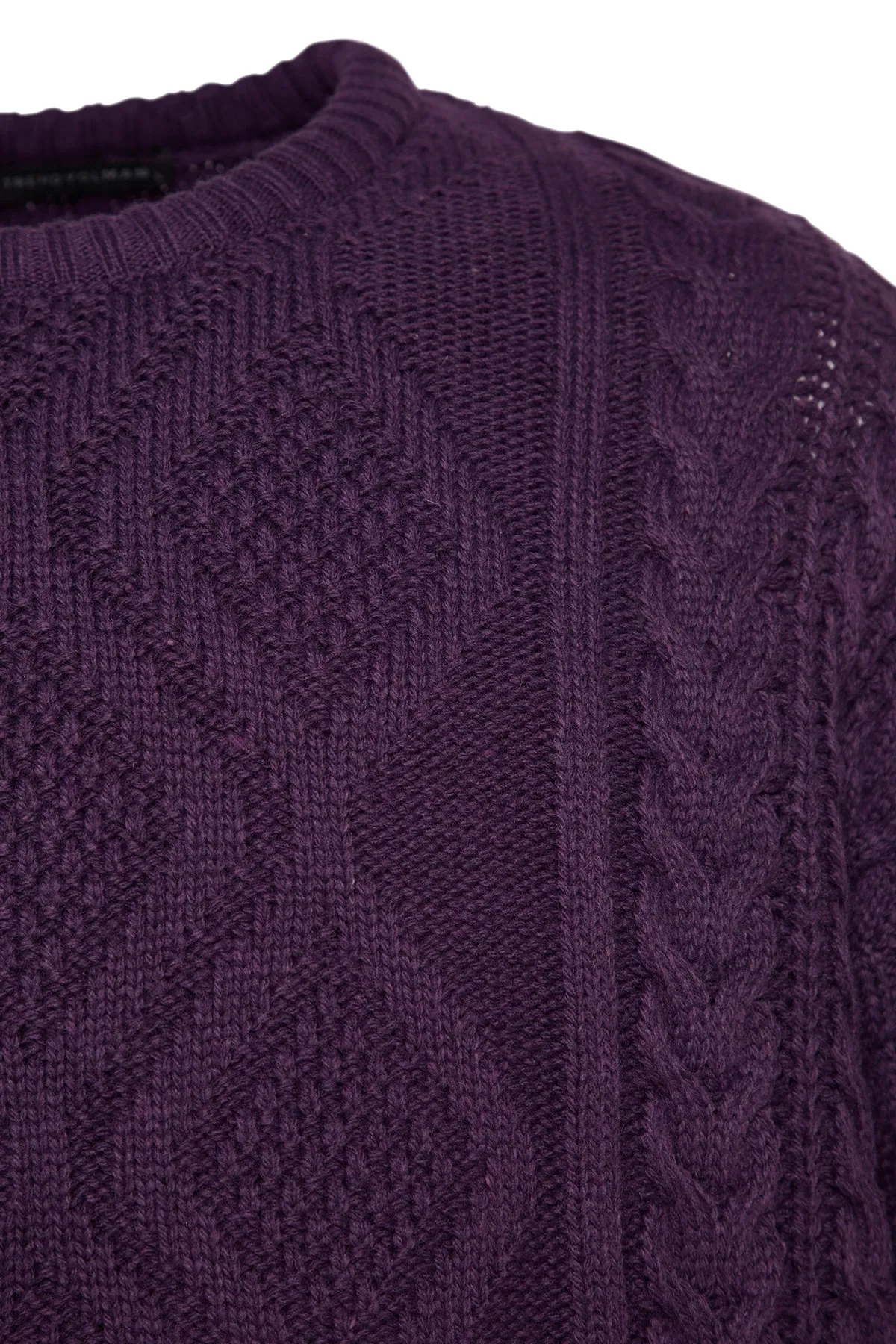 Trendyol Collection  Lila Unisex-Strickpullover mit weitem Schnitt und Rundhalsausschnitt aus geflochtenem Haar TMNAW23KZ00280