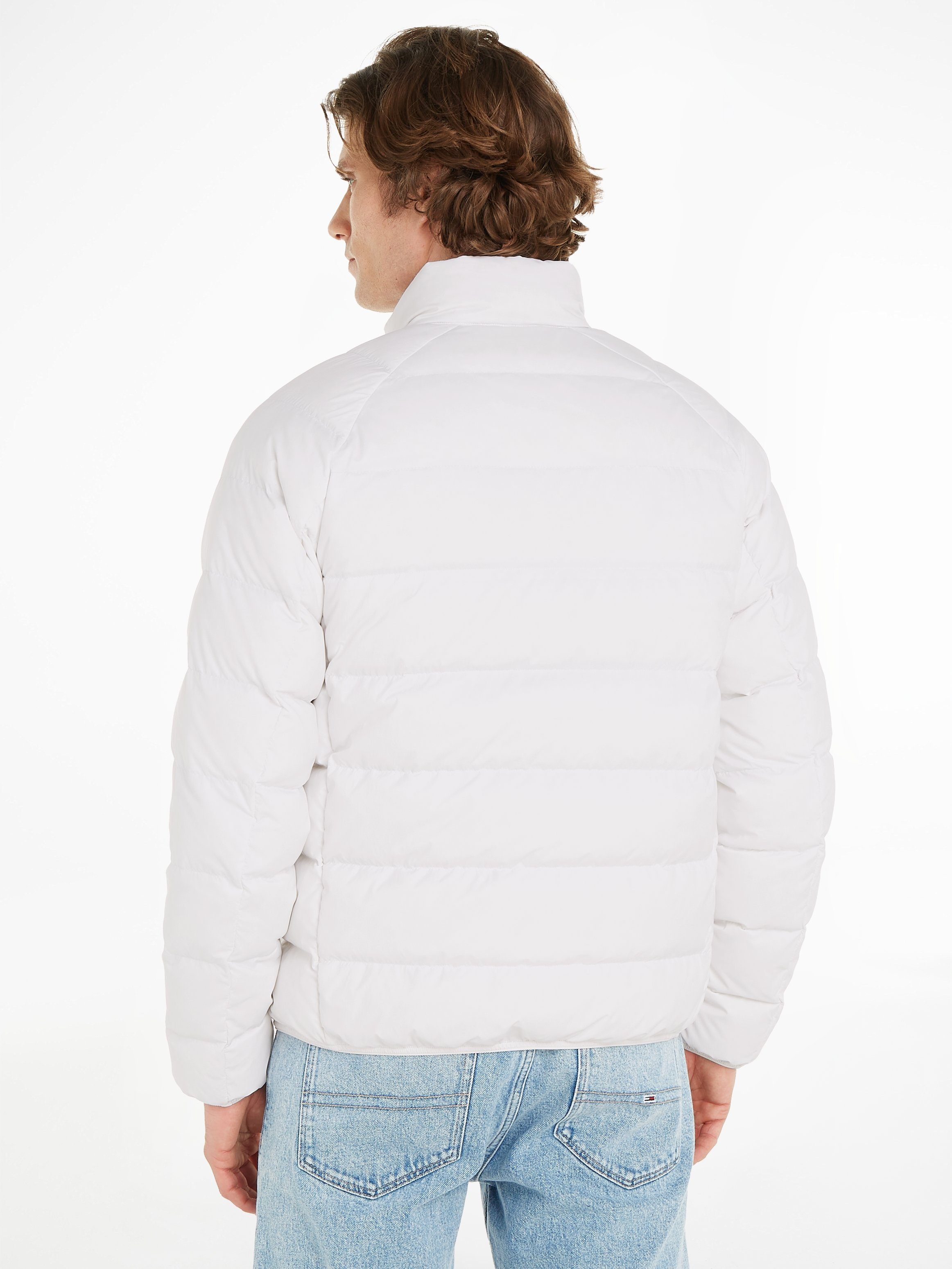 Tommy Jeans Daunenjacke TJM ESSENTIAL LT DOWN JACKET EXT mit Stehkragen