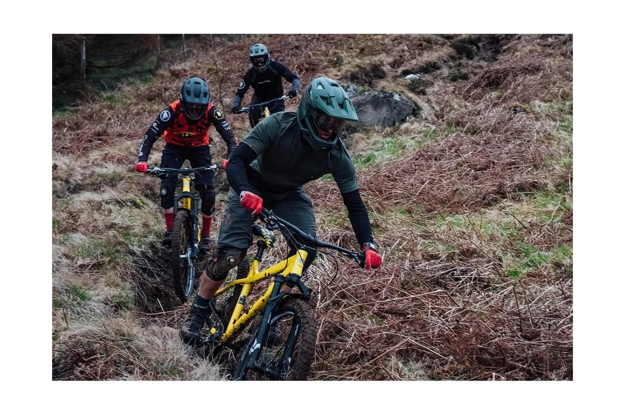 Endura MT500 Hartschalen Knieprotektor - 2023