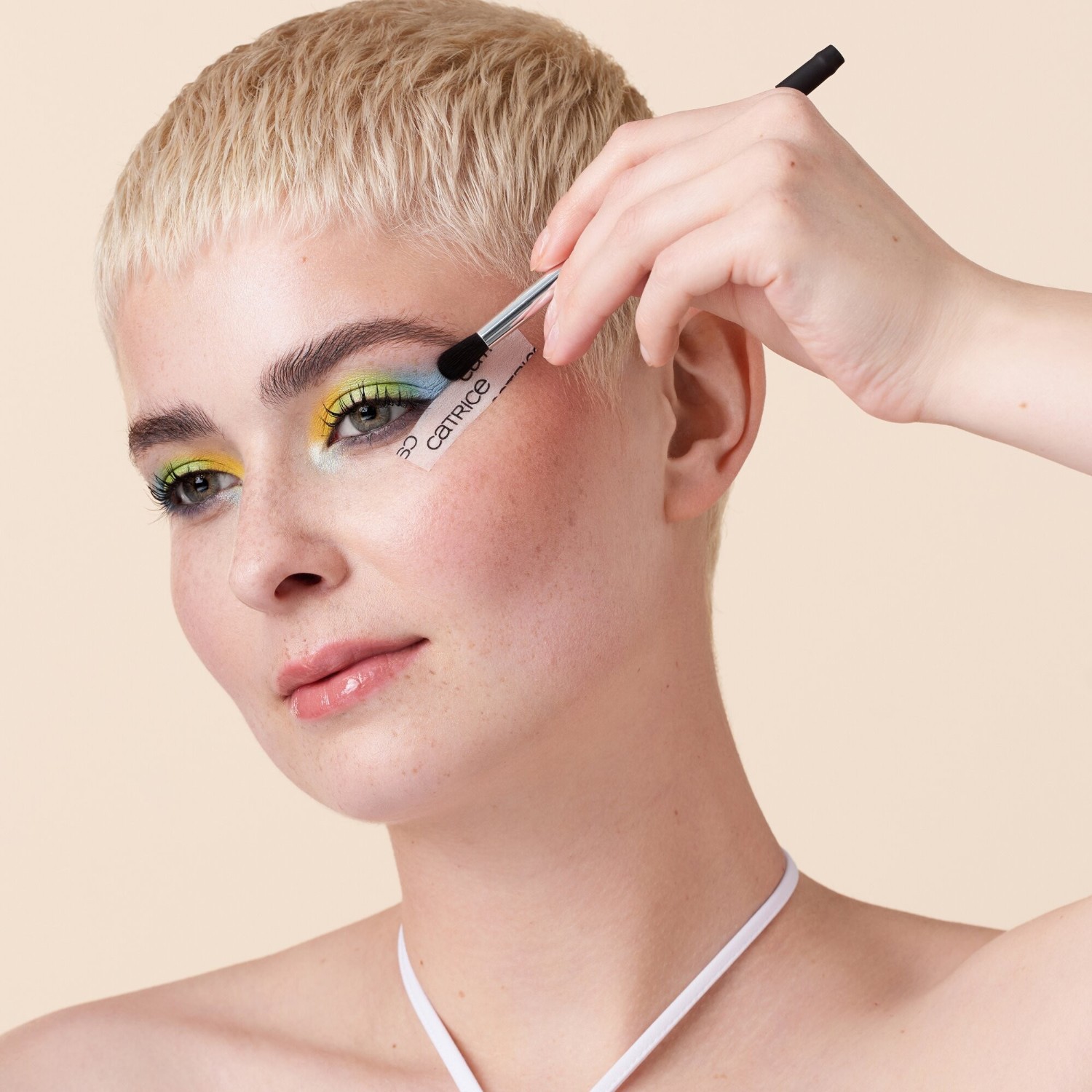 Catrice Magic Perfectors Cosmetic Tape lepilni trak za ličila