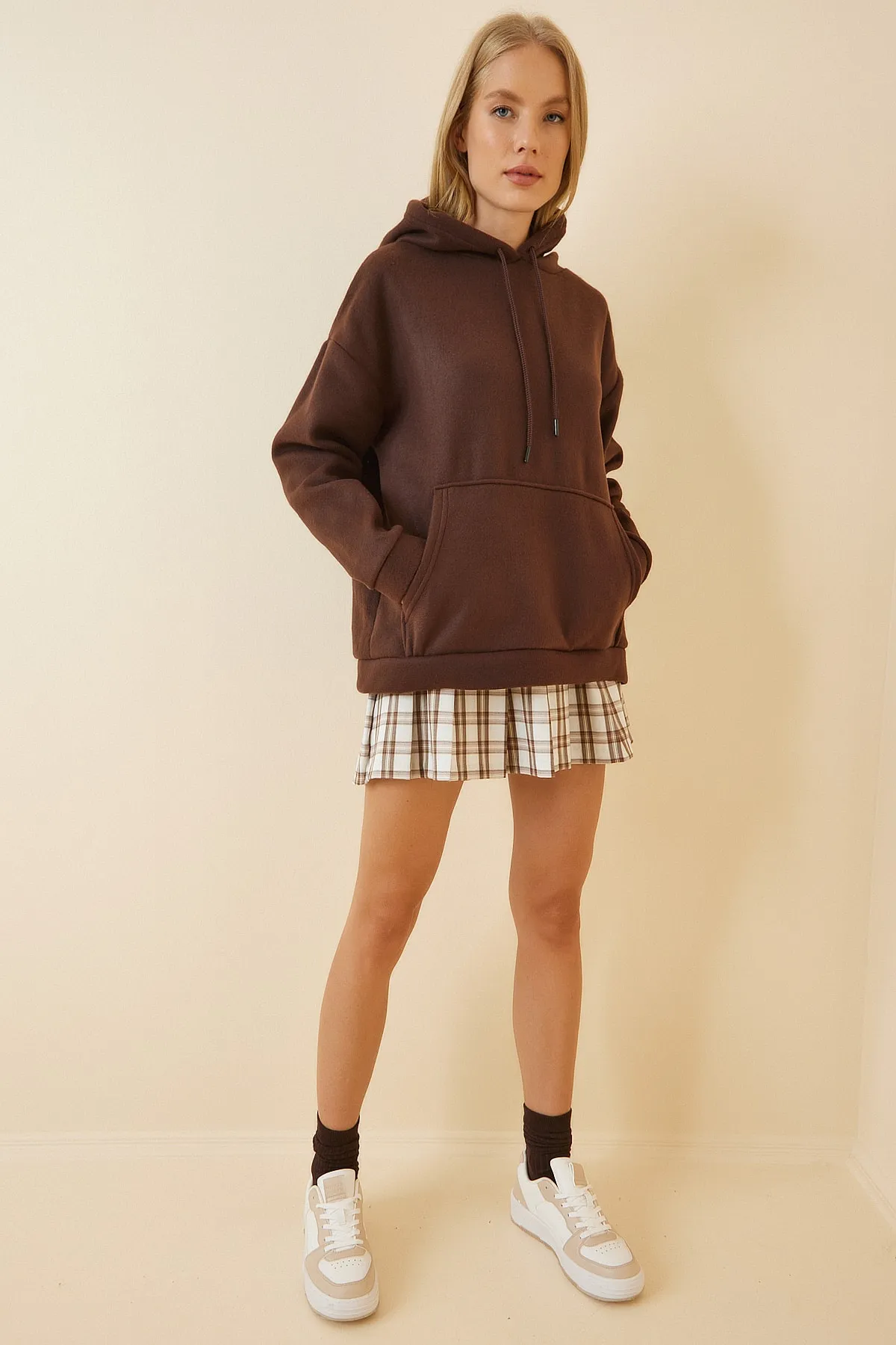 Happiness İstanbul  Braunes Winter-Fleece-Sweatshirt mit Kapuze für Damen ZV00047