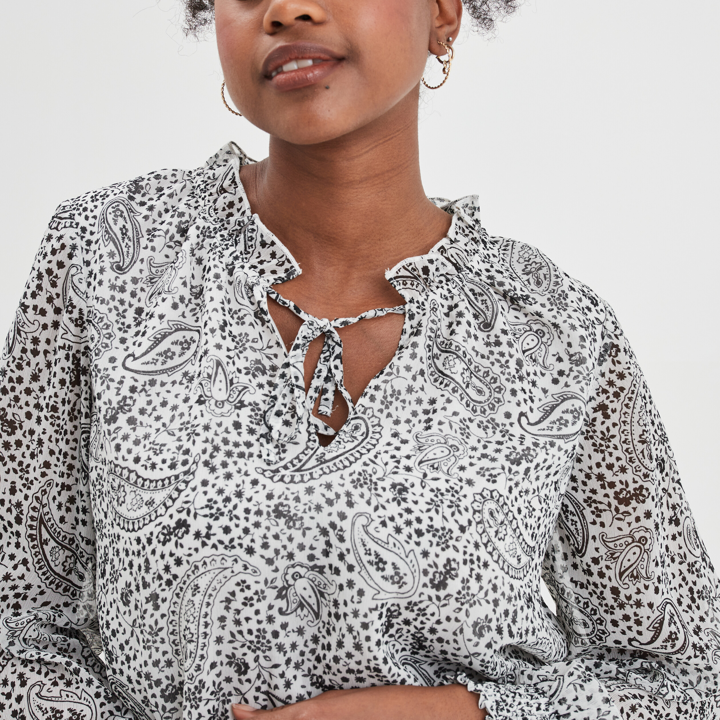 Blouse manches longues col montant ecru femme | La Halle