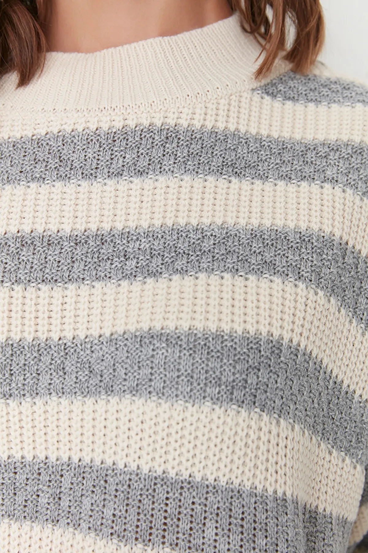 Trendyol Collection  Ecrufarbener Strickpullover mit weiter Passform TWOAW23KZ00516