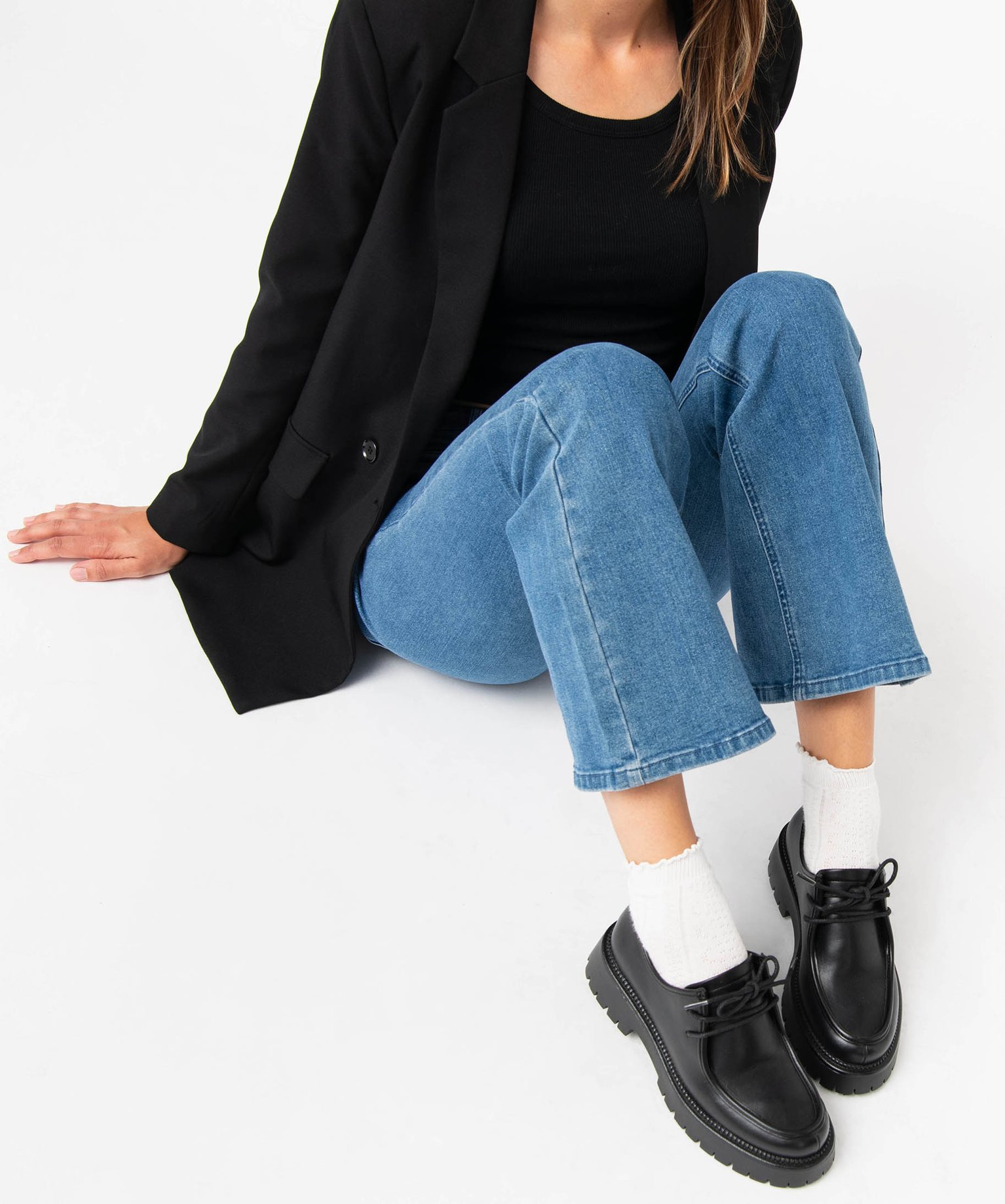 Derbies femme unis à semelle épaisse et crantée noir | GEMO