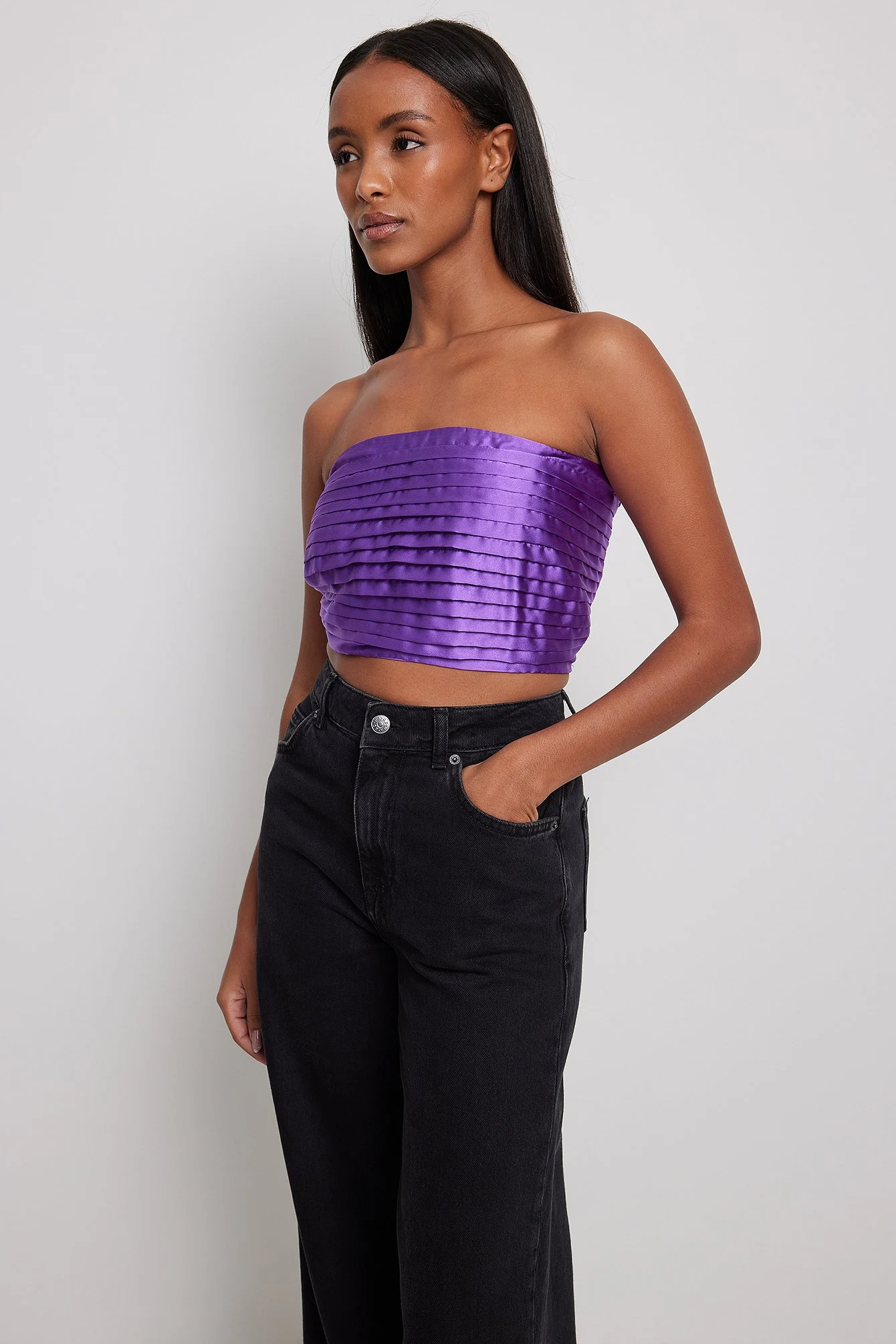 Satin Bandeau-top mit Rüschen vorne
