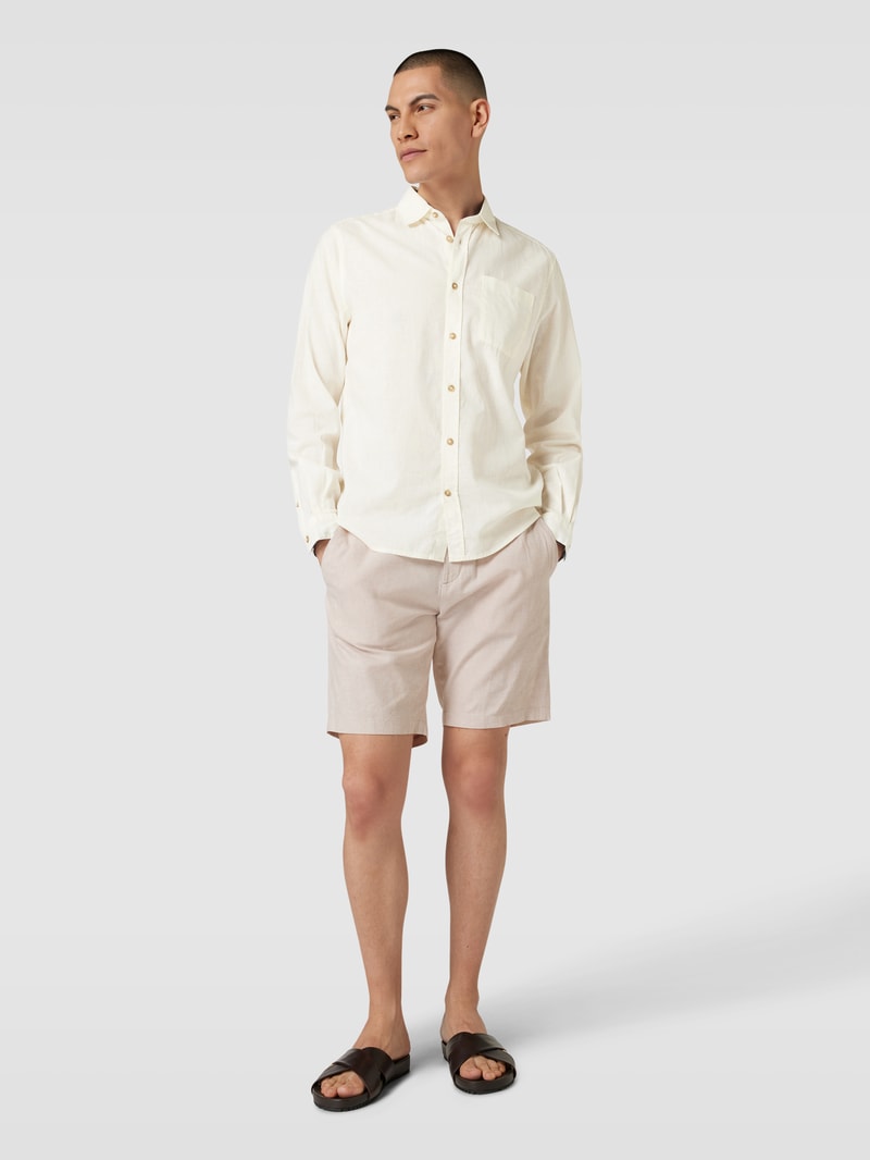 Freizeithemd mit Brusttasche in offwhite
